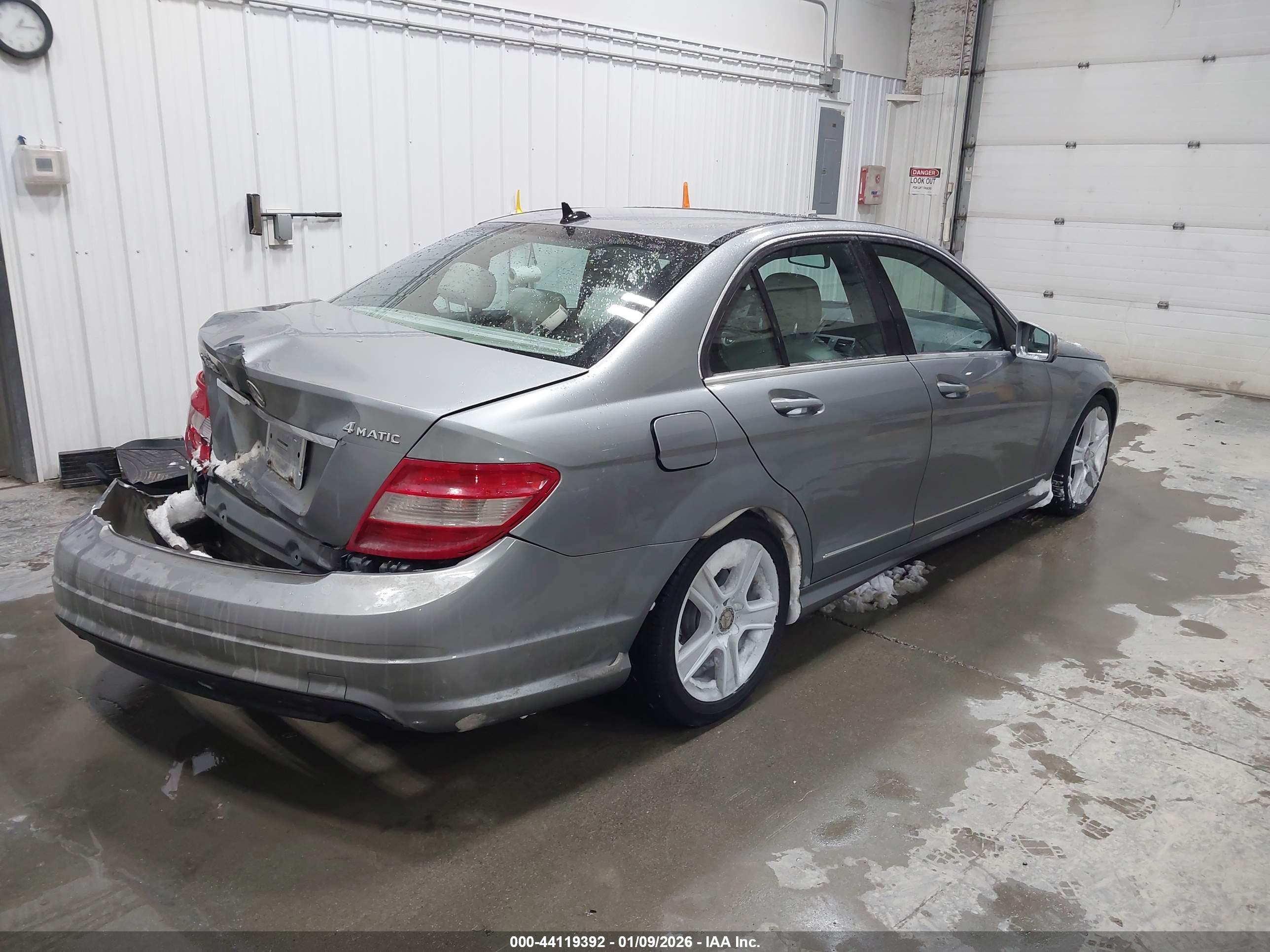 MERCEDES-BENZ C image 4