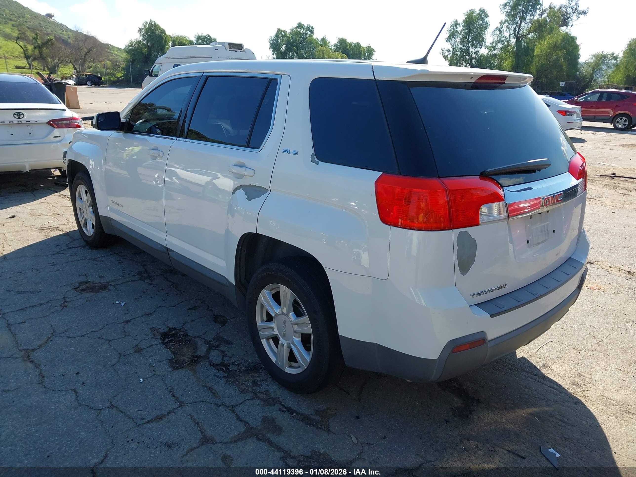GMC TERRAIN image 3