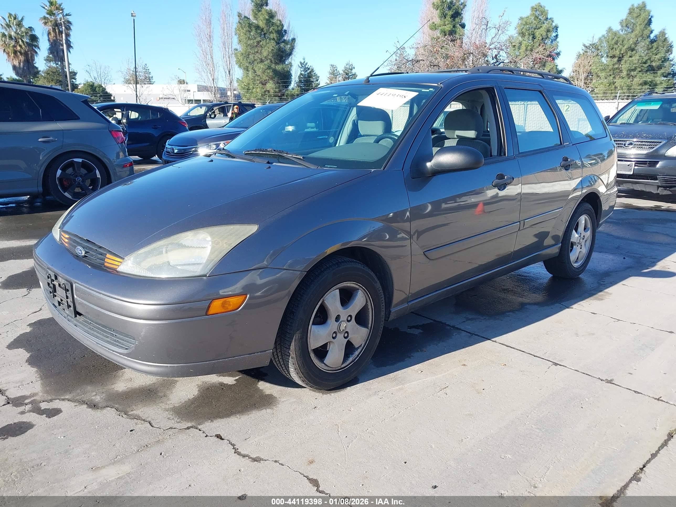 FORD FOCUS image 2