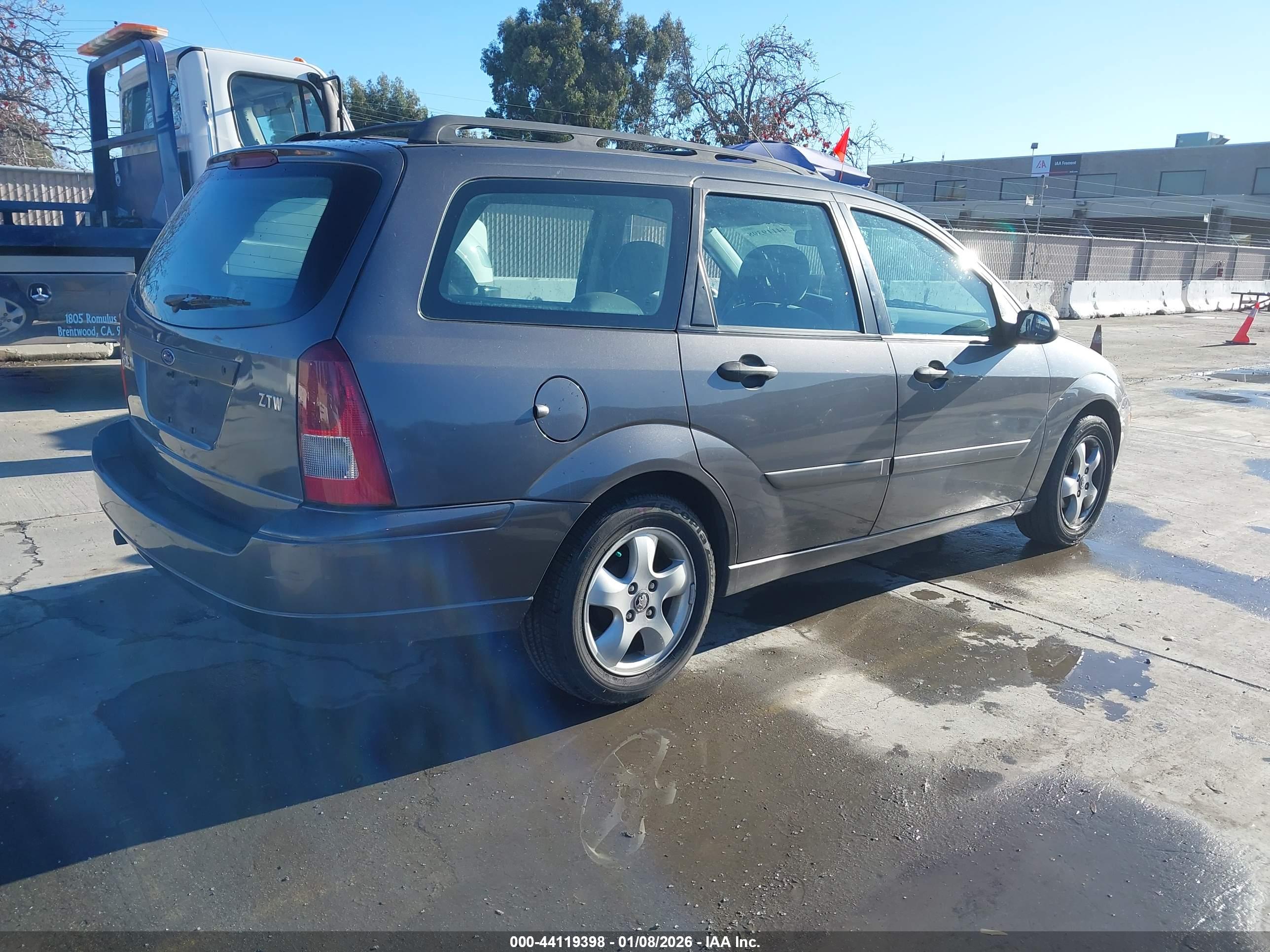 FORD FOCUS image 4