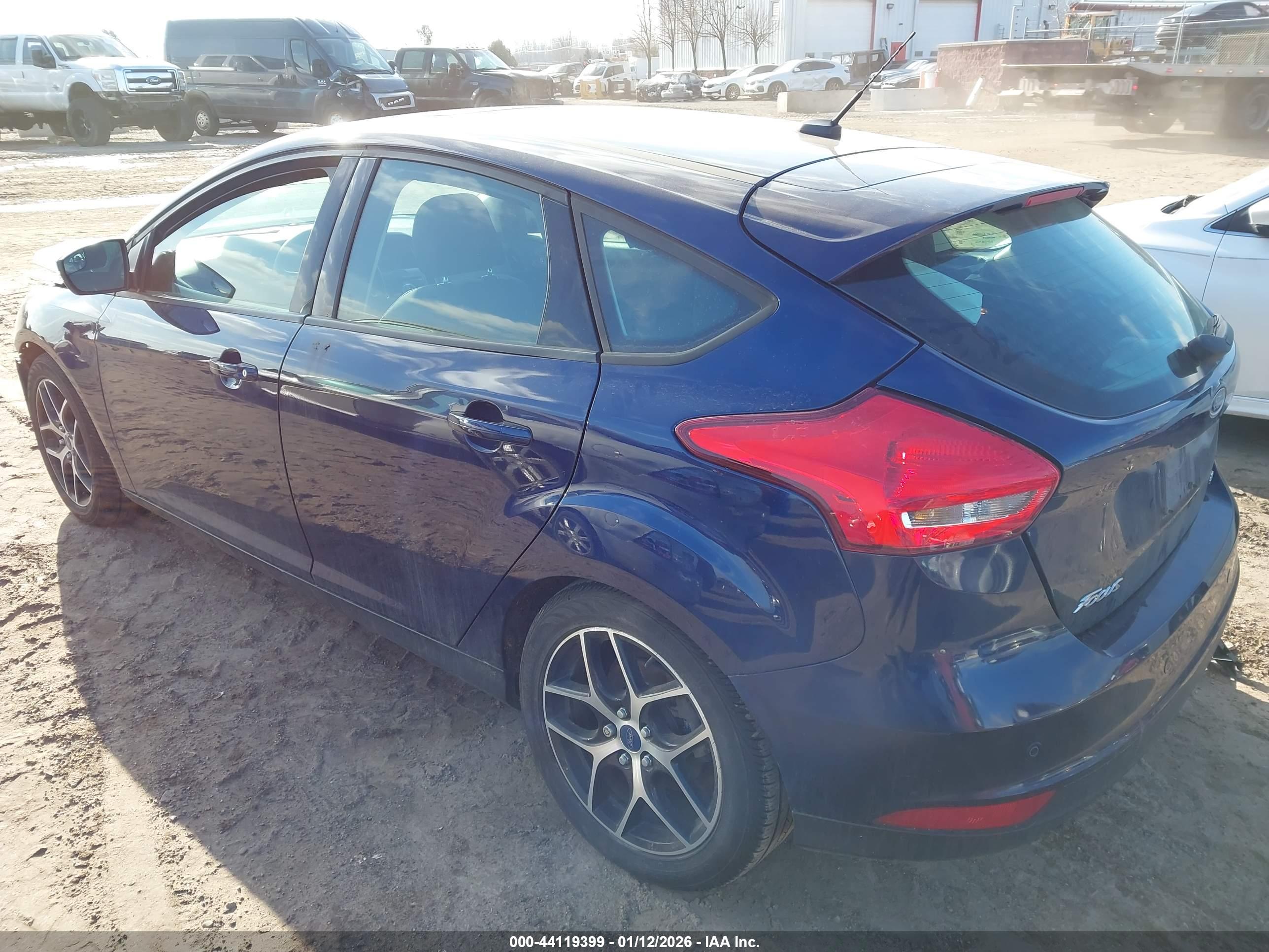 FORD FOCUS image 3