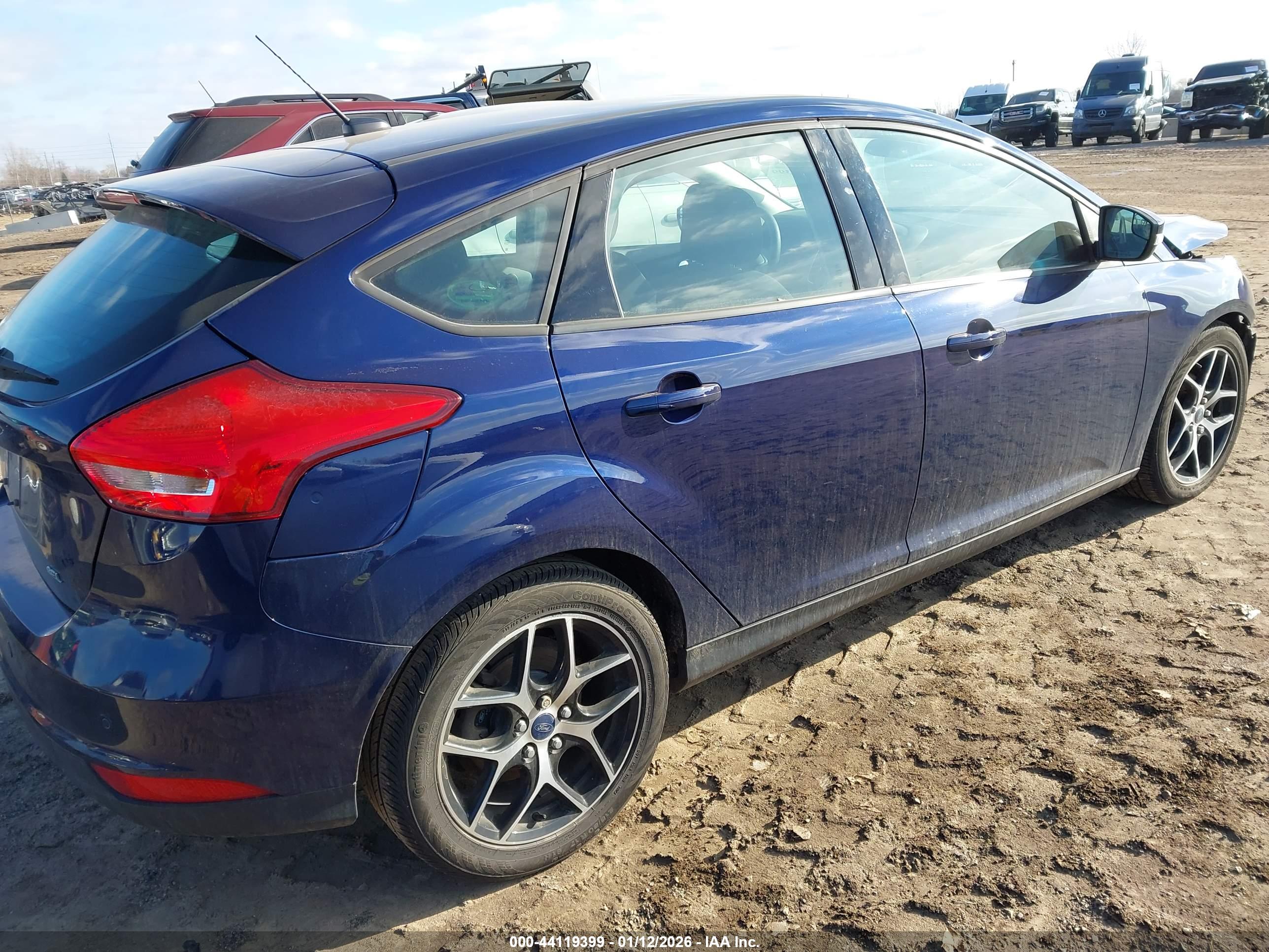 FORD FOCUS image 4