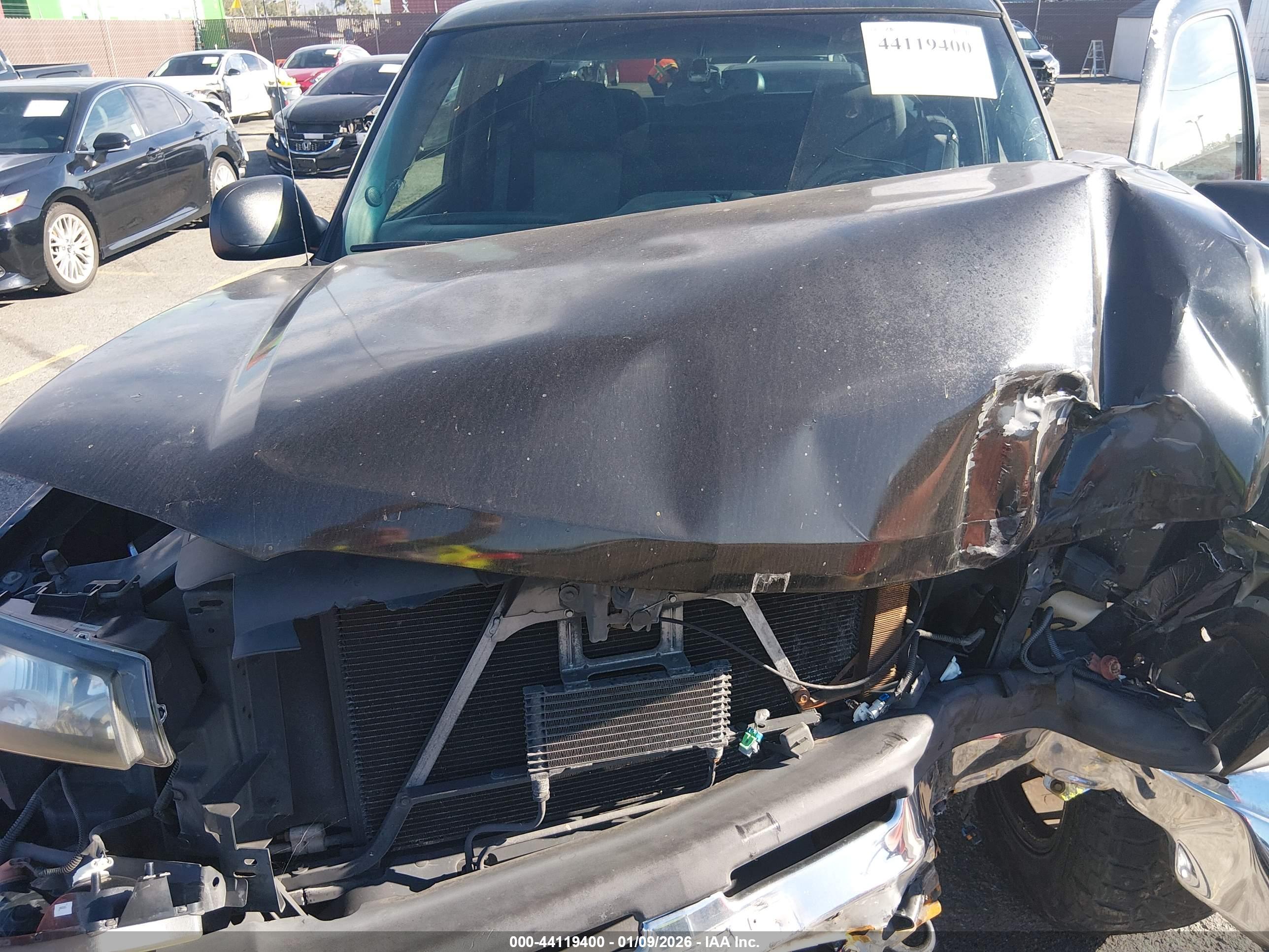 CHEVROLET SILVERADO image 10