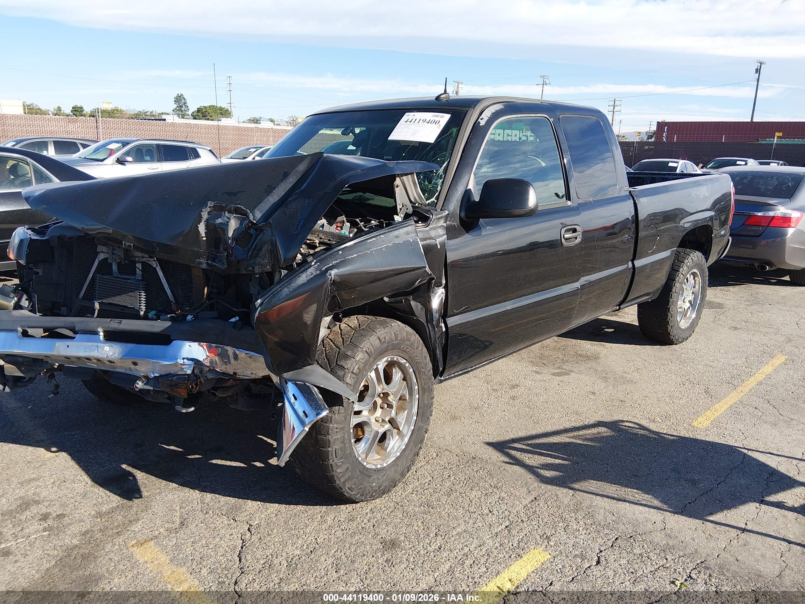 CHEVROLET SILVERADO image 2