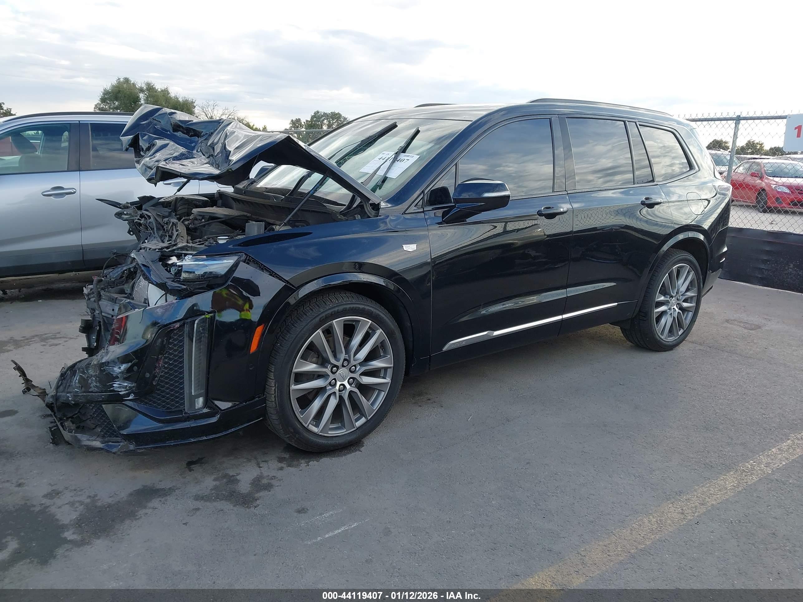 CADILLAC XT6 image 2