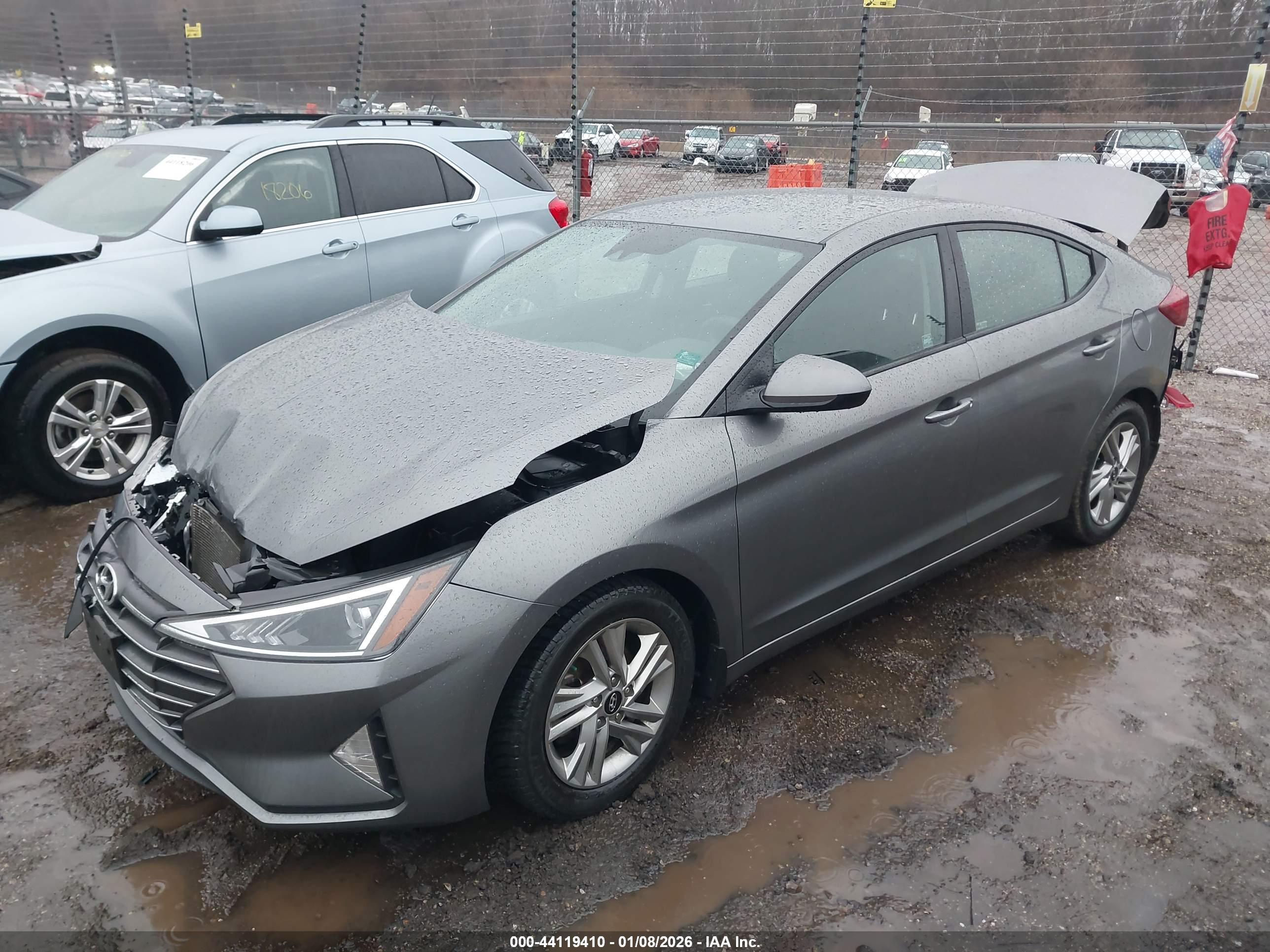 HYUNDAI ELANTRA image 2