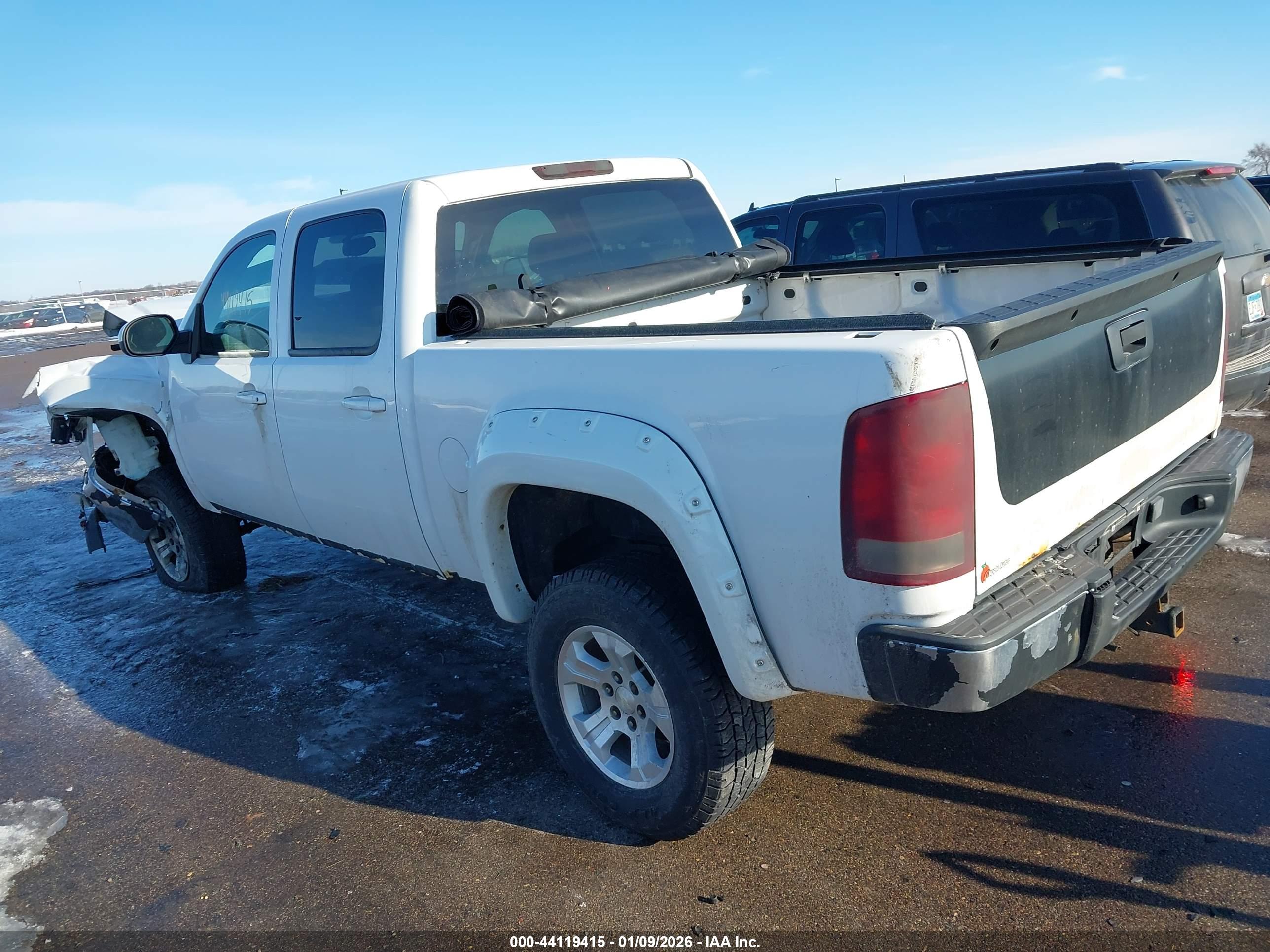 GMC SIERRA image 3
