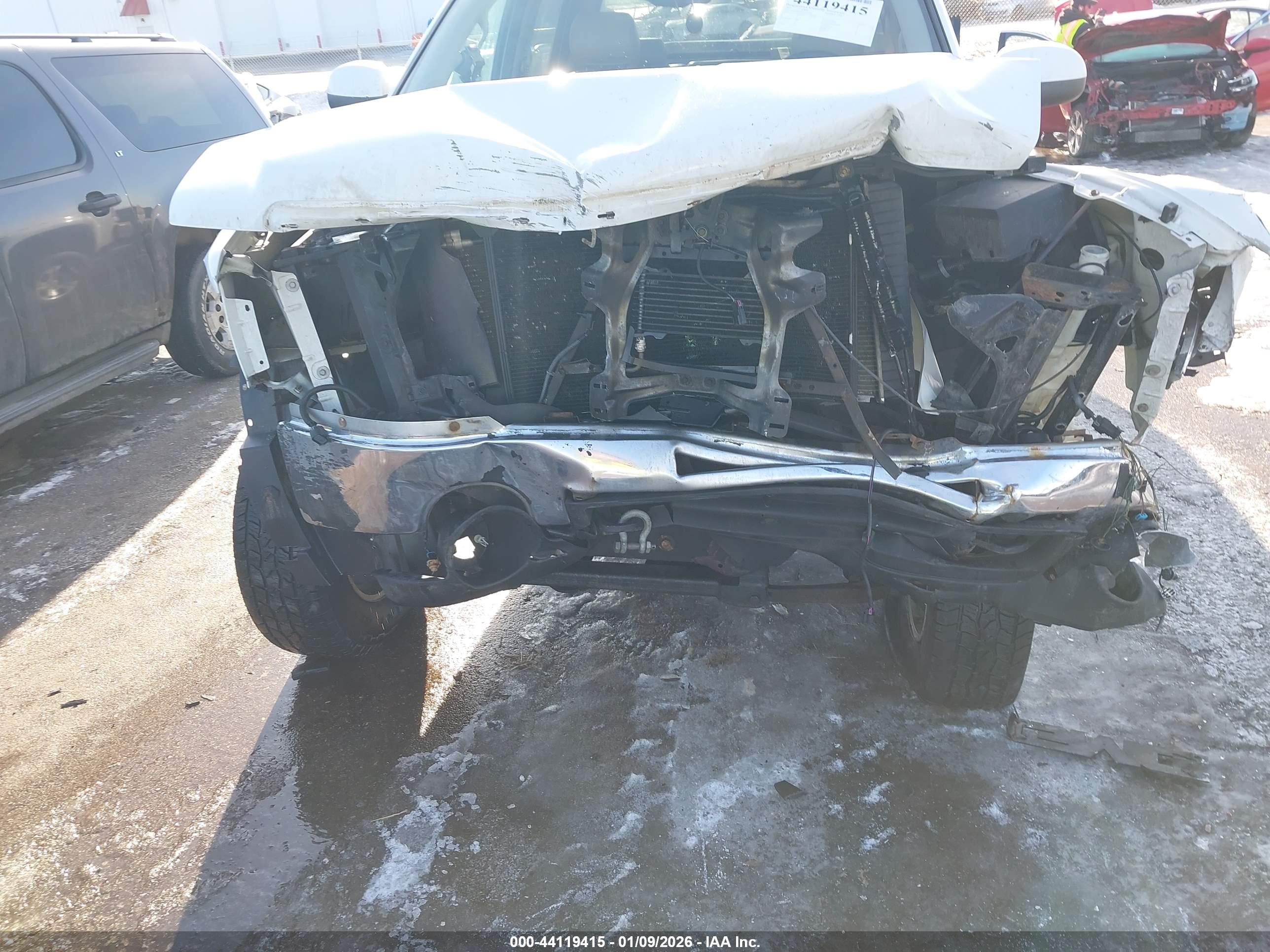 GMC SIERRA image 6