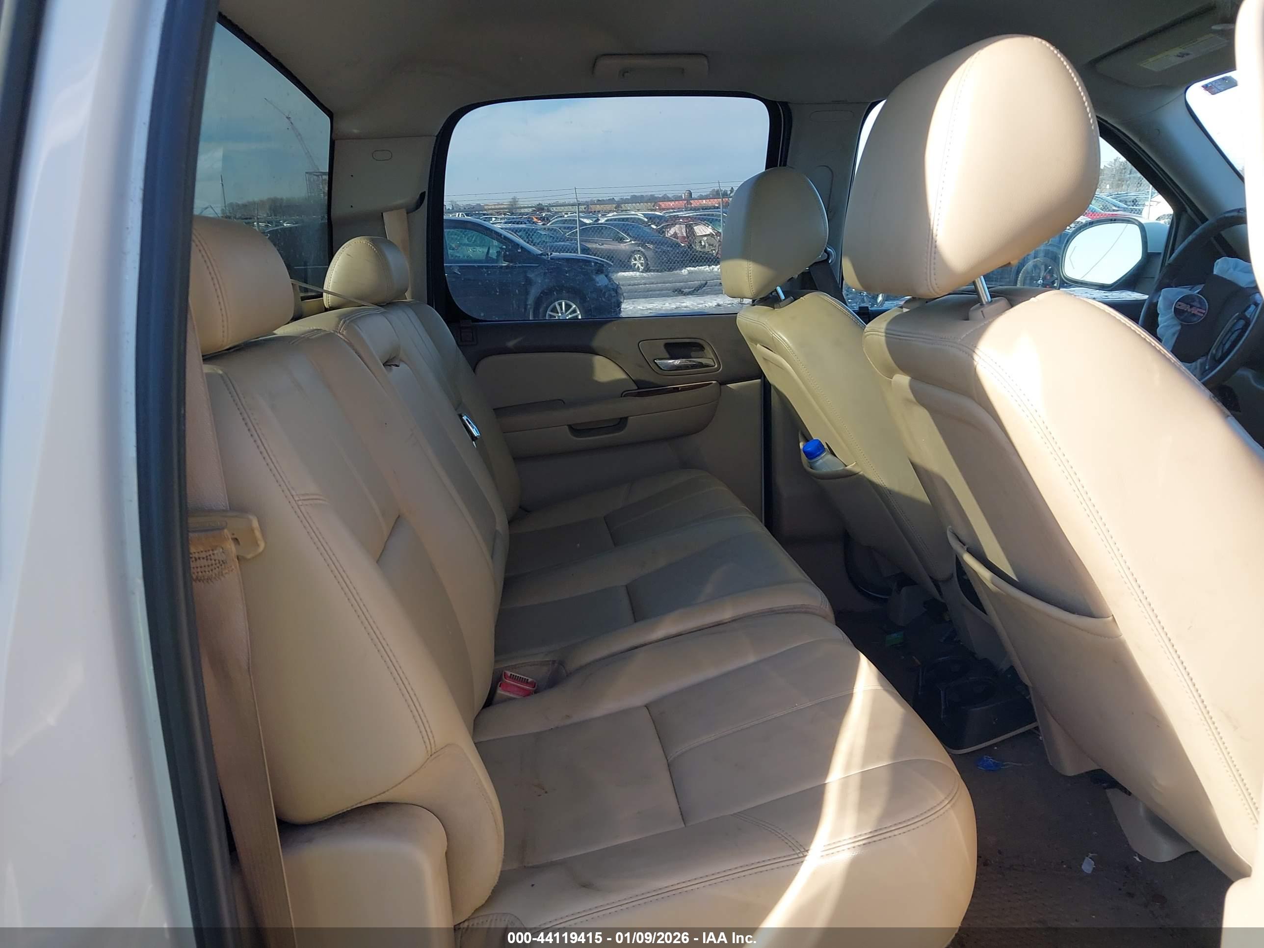 GMC SIERRA image 8