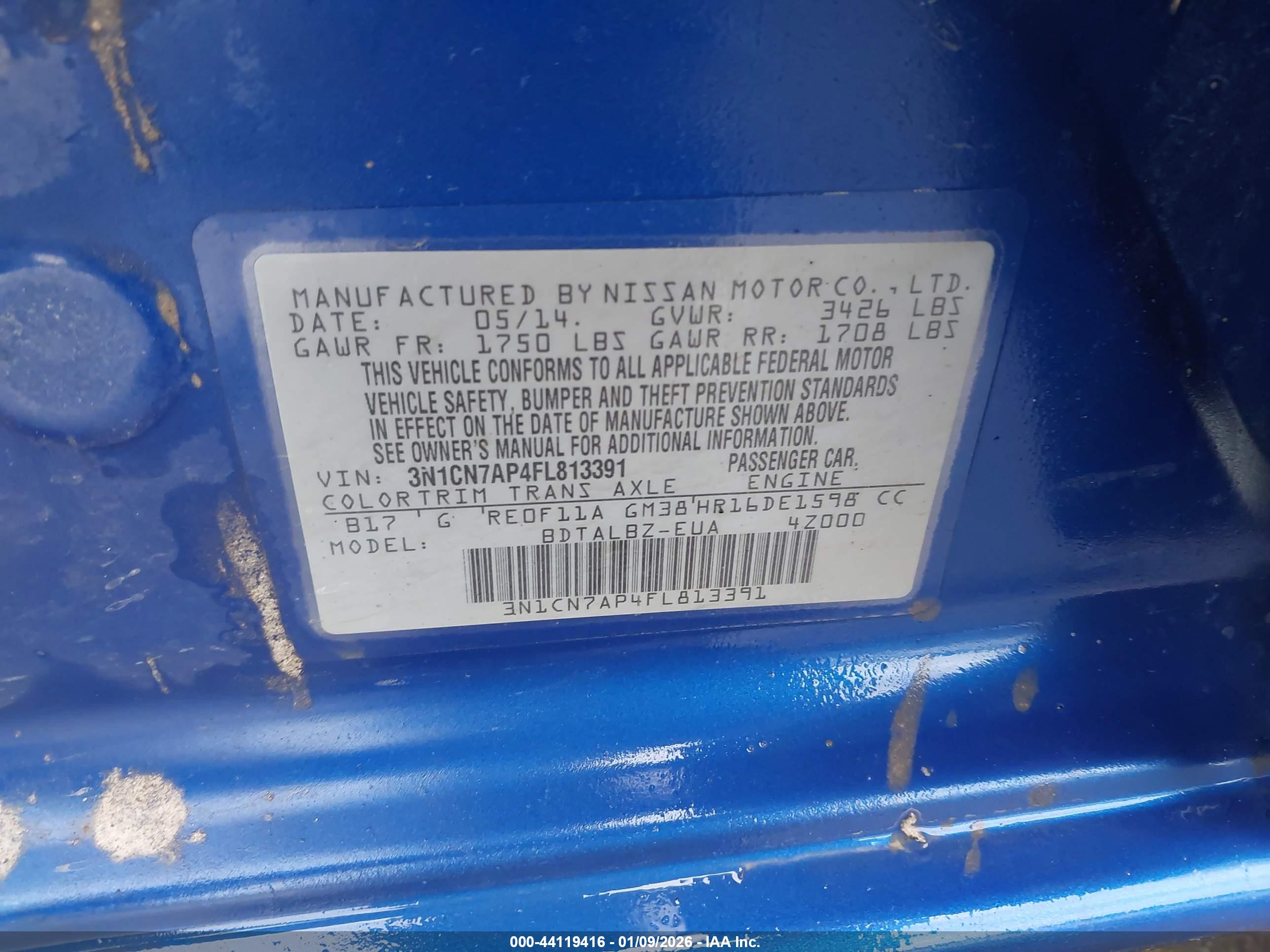NISSAN VERSA image 9