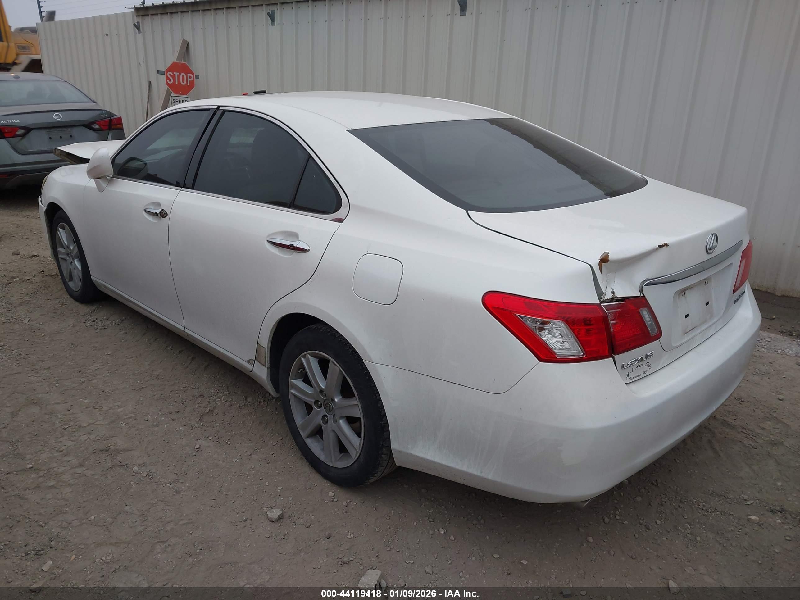 LEXUS ES image 3