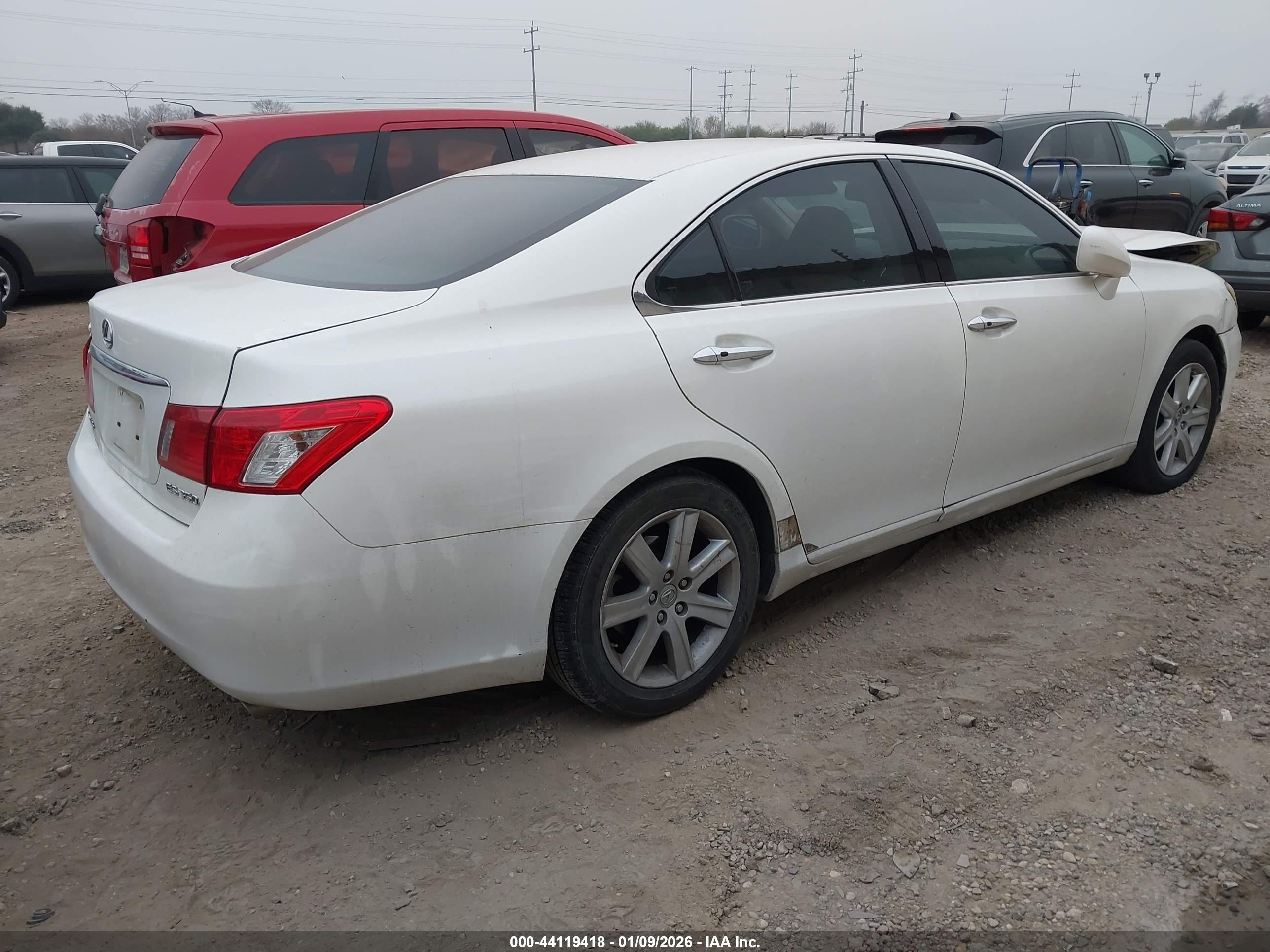 LEXUS ES image 4