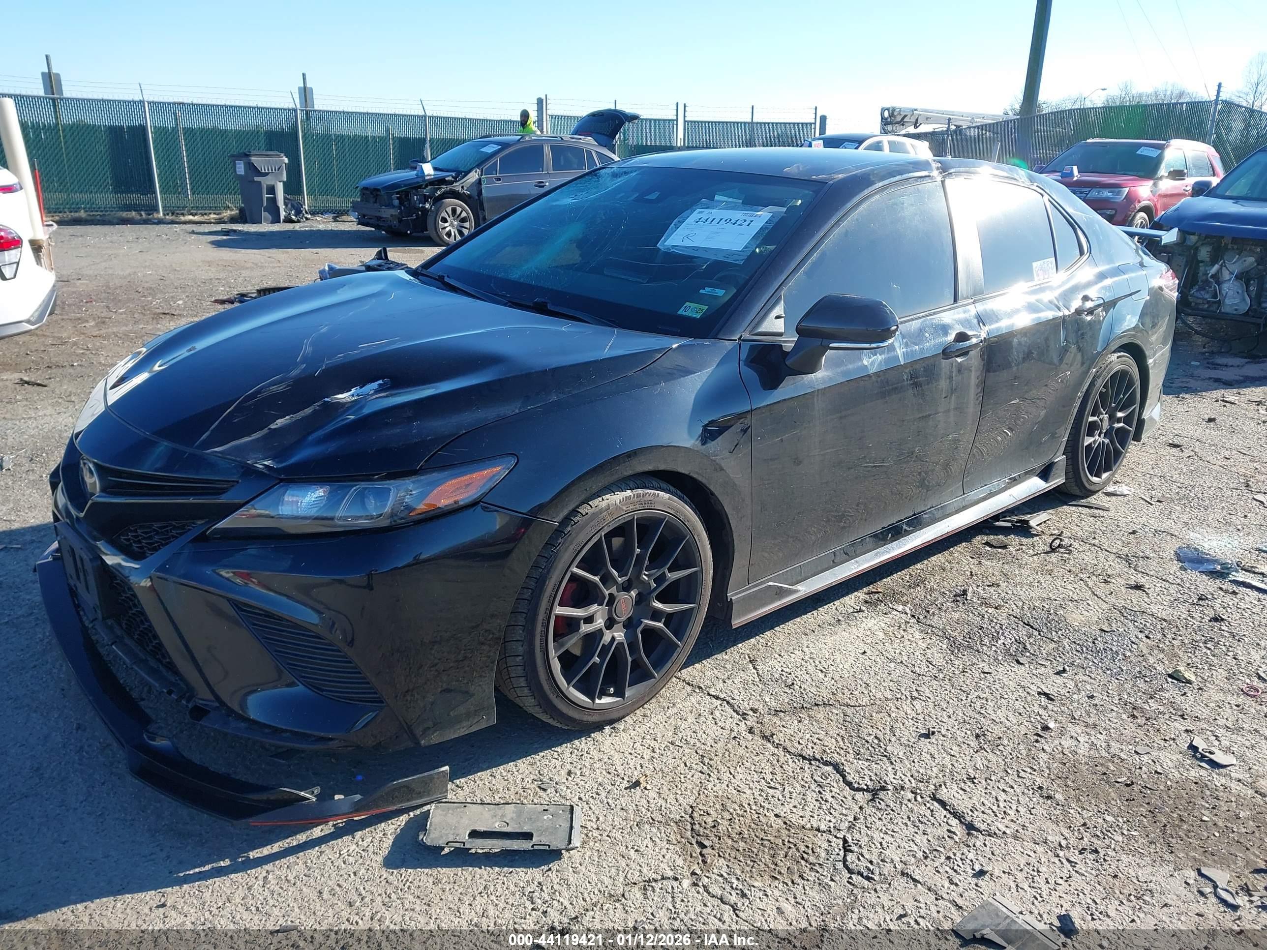 TOYOTA CAMRY image 2