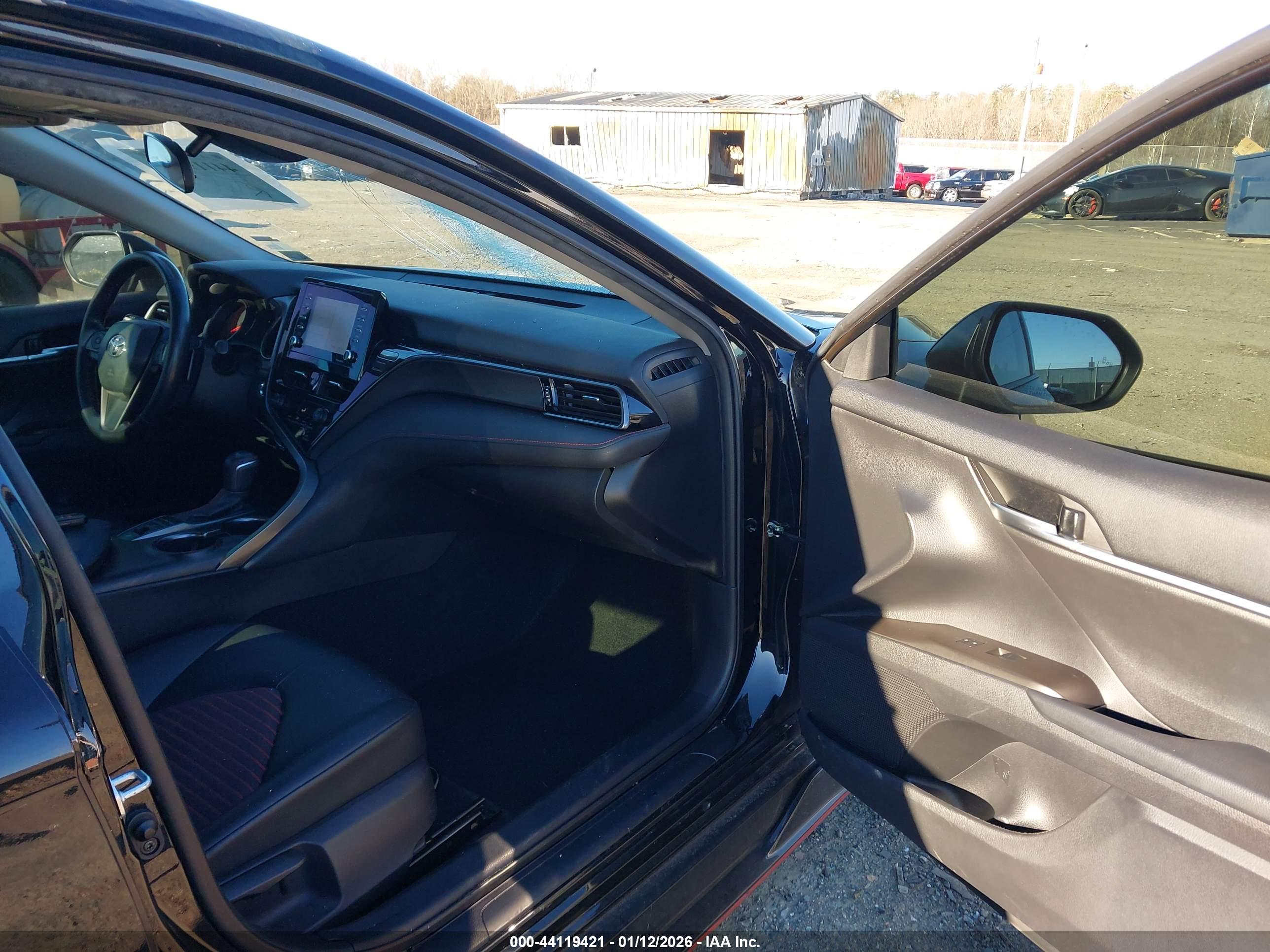 TOYOTA CAMRY image 5