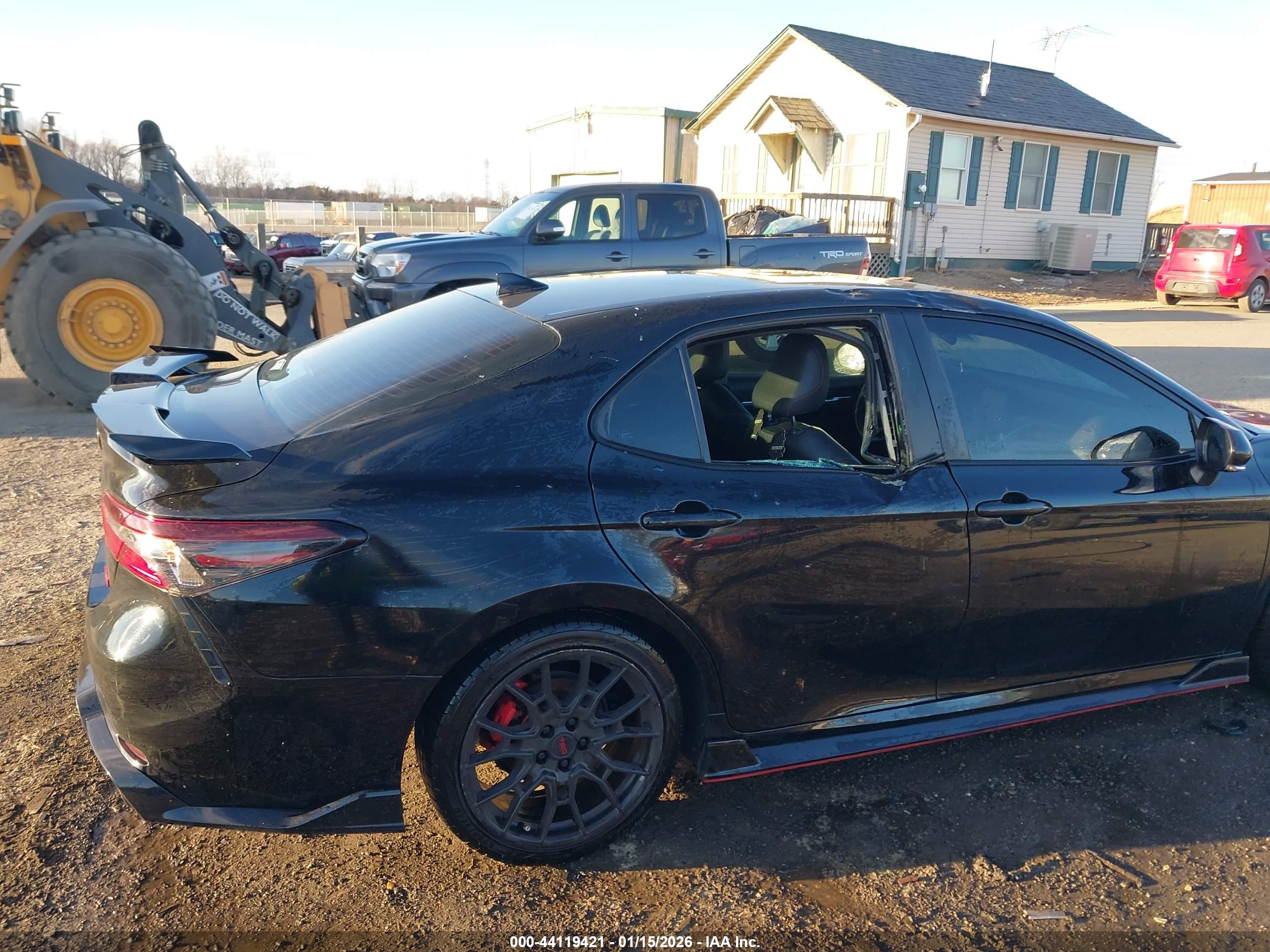 TOYOTA CAMRY image 6