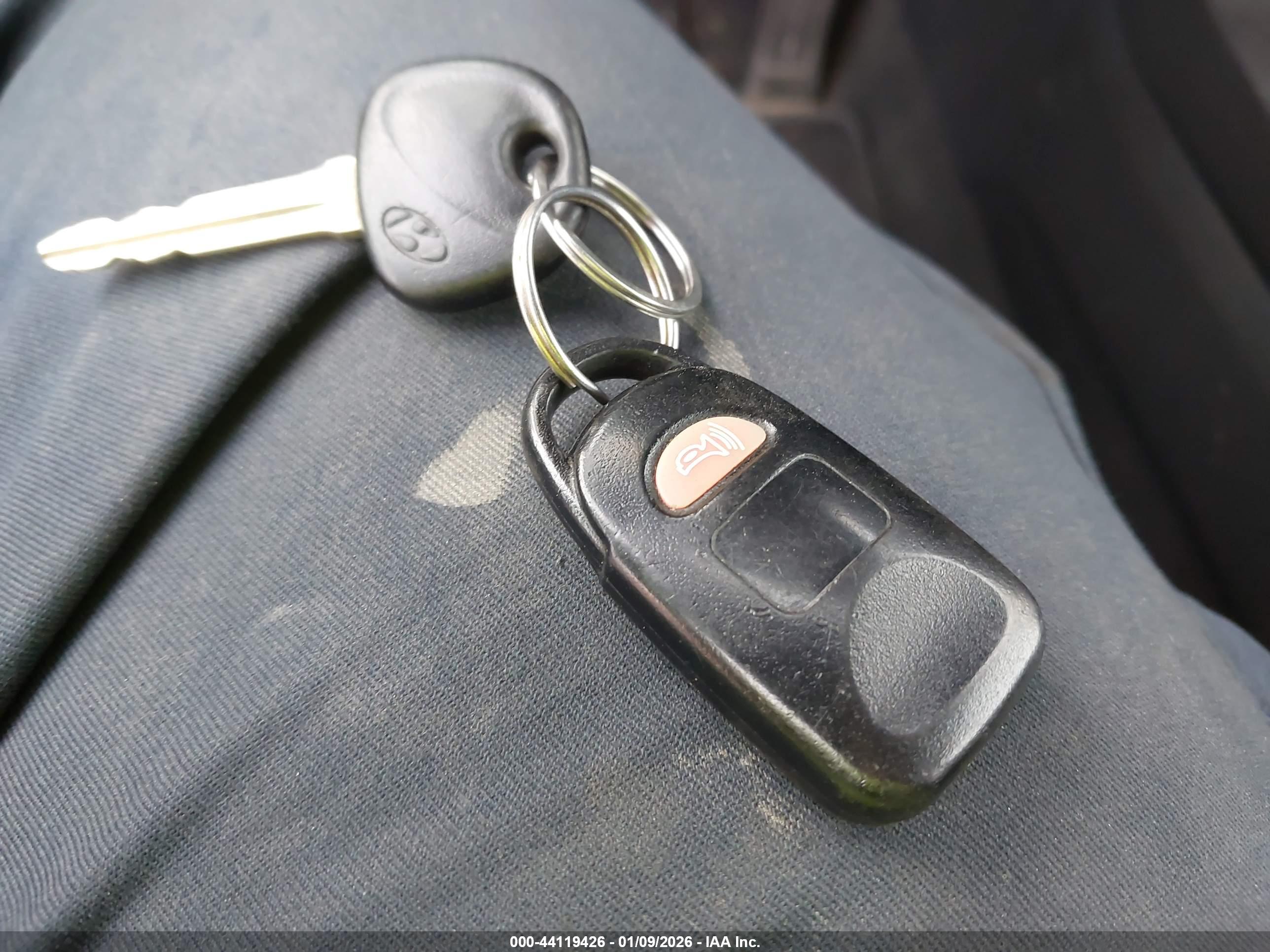 HYUNDAI TUCSON image 11