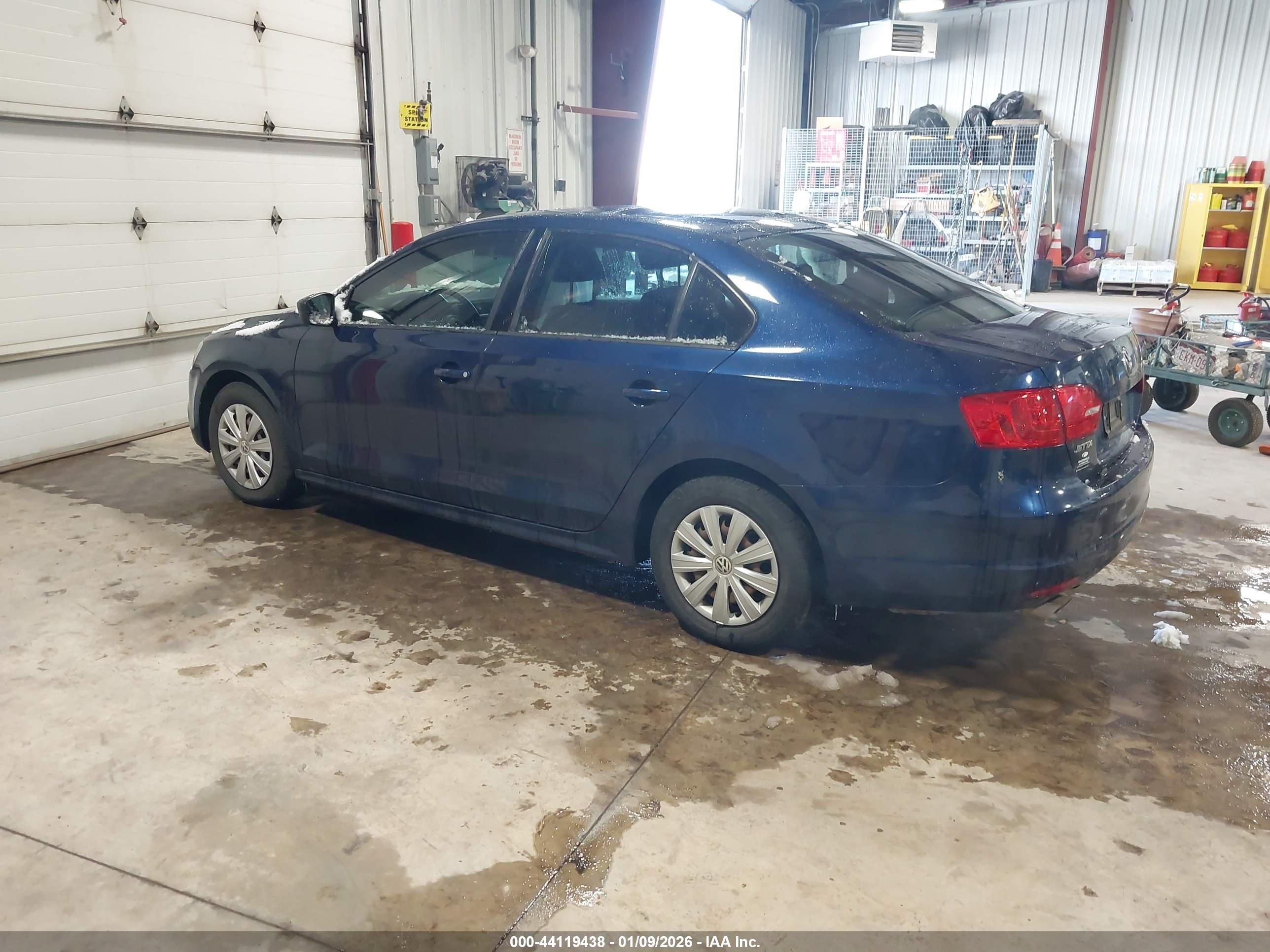 VOLKSWAGEN JETTA image 3