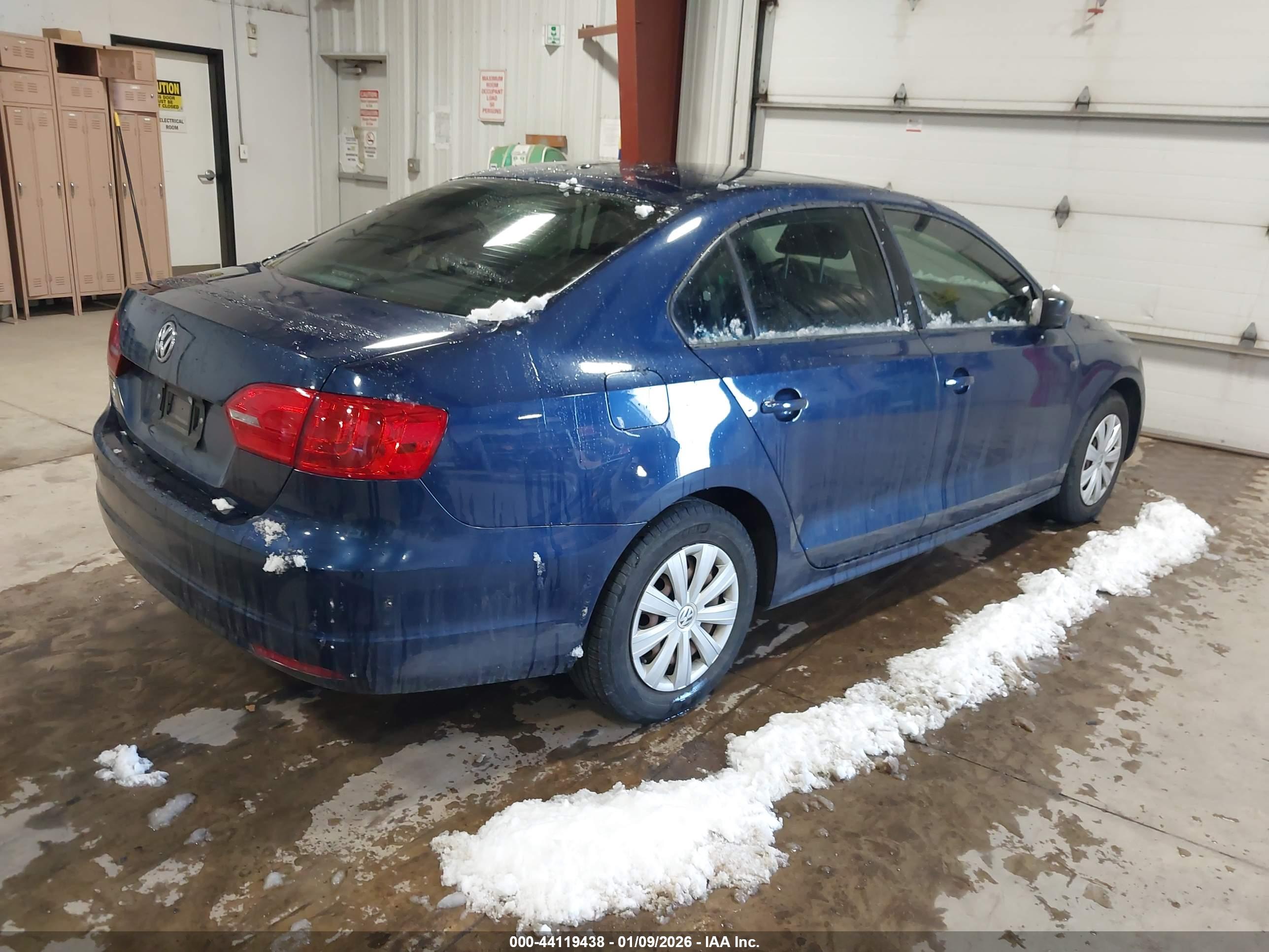 VOLKSWAGEN JETTA image 4