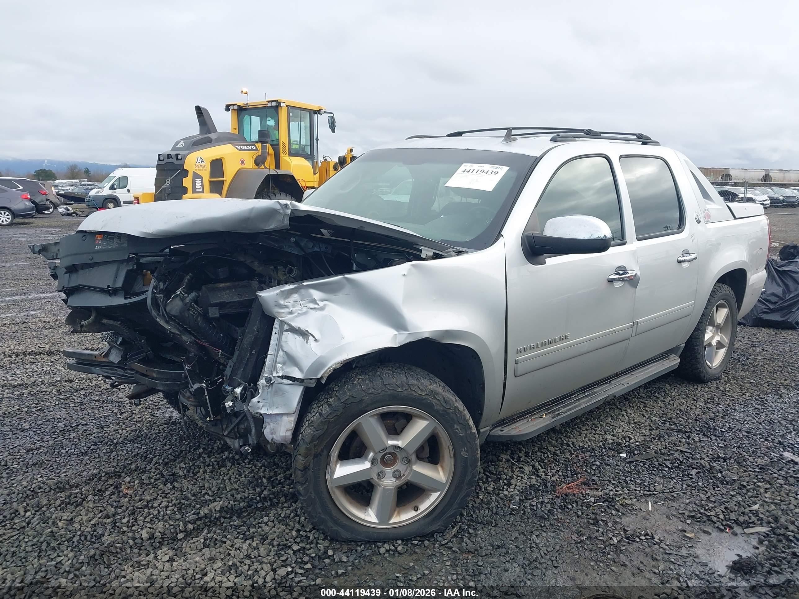 CHEVROLET AVALANCHE image 2