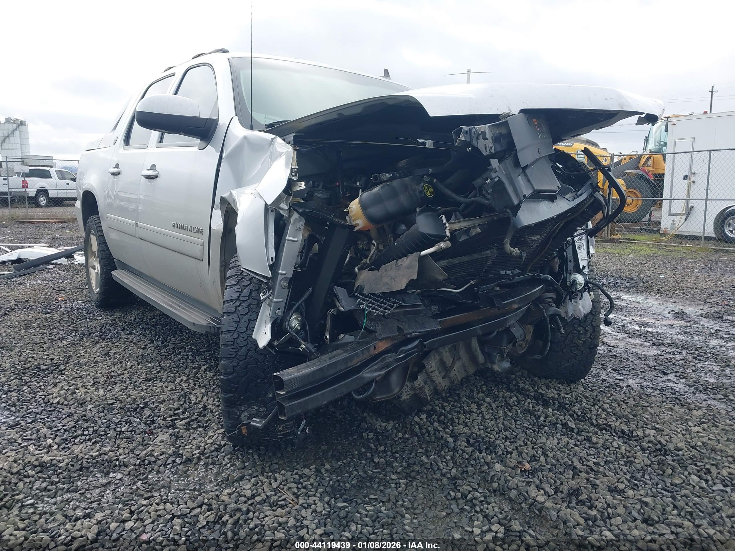 CHEVROLET AVALANCHE image 6