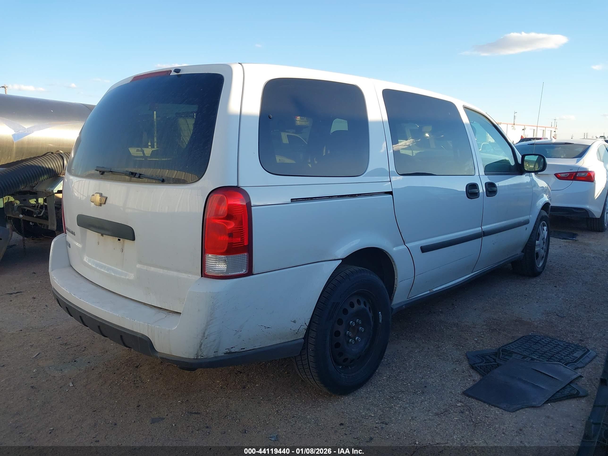 CHEVROLET UPLANDER image 4