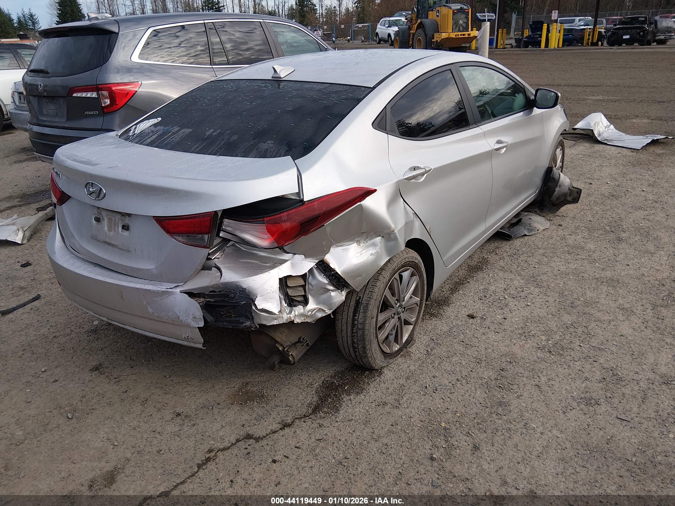 HYUNDAI ELANTRA image 4