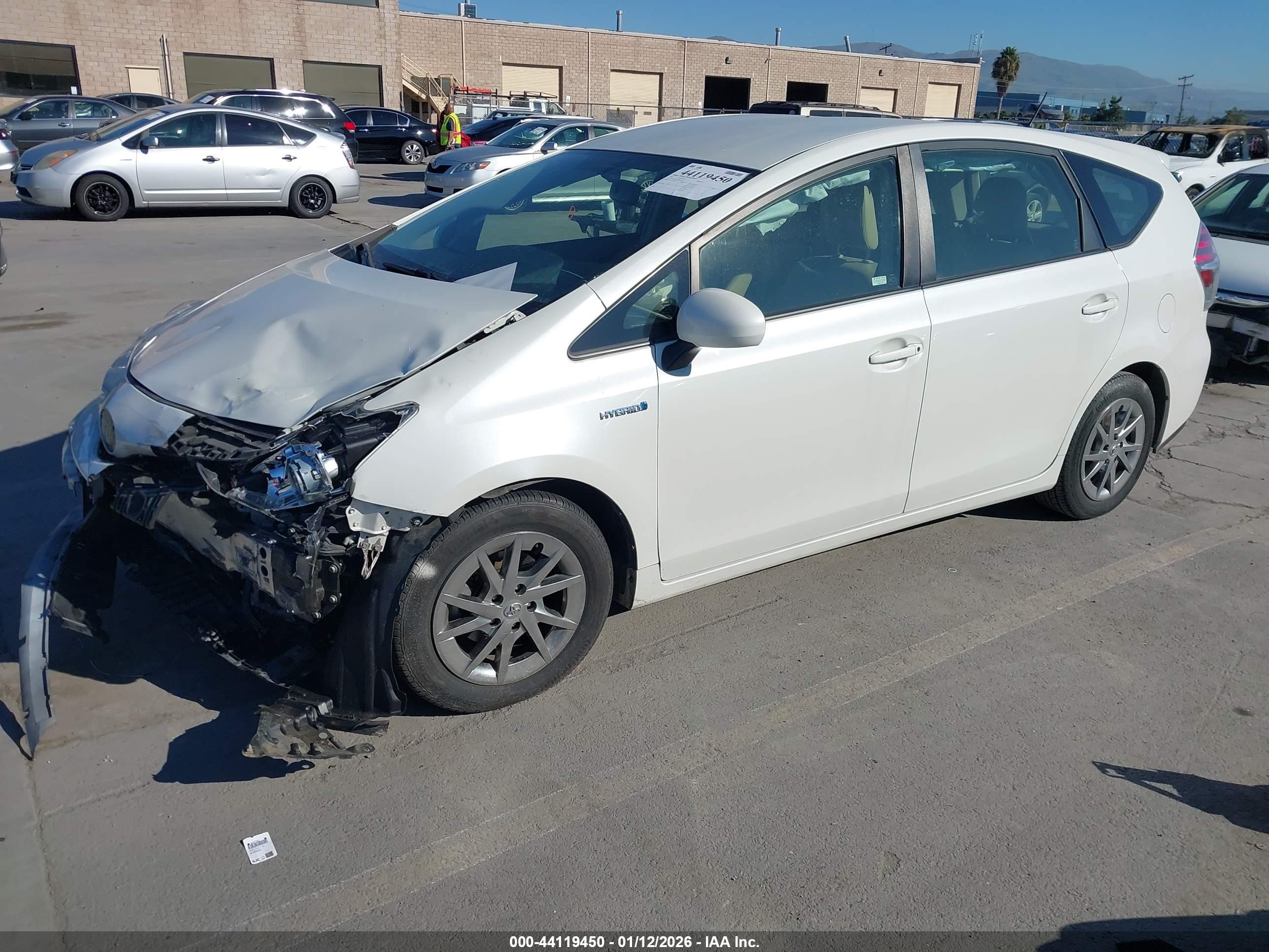 TOYOTA PRIUS image 2
