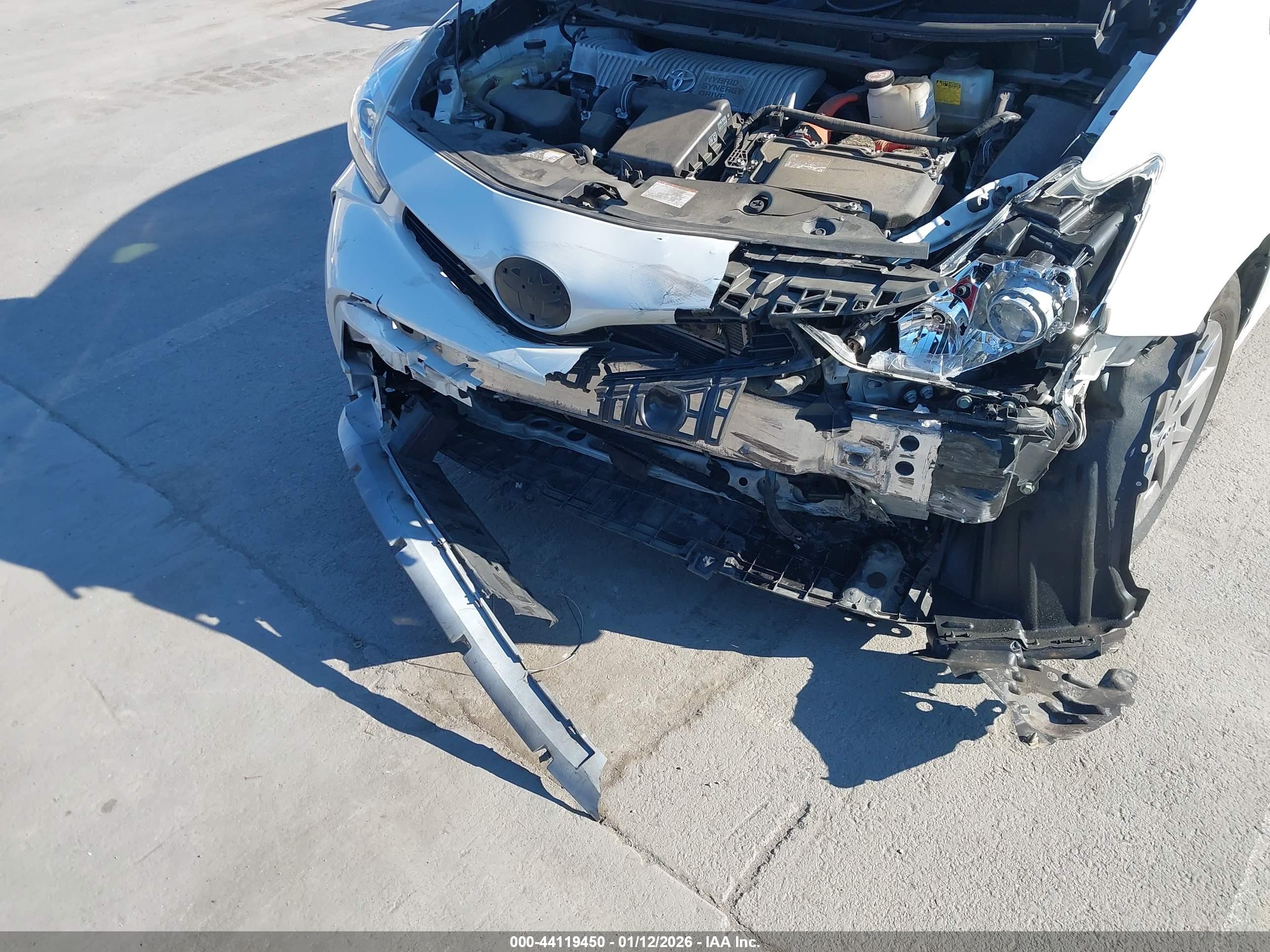TOYOTA PRIUS image 6