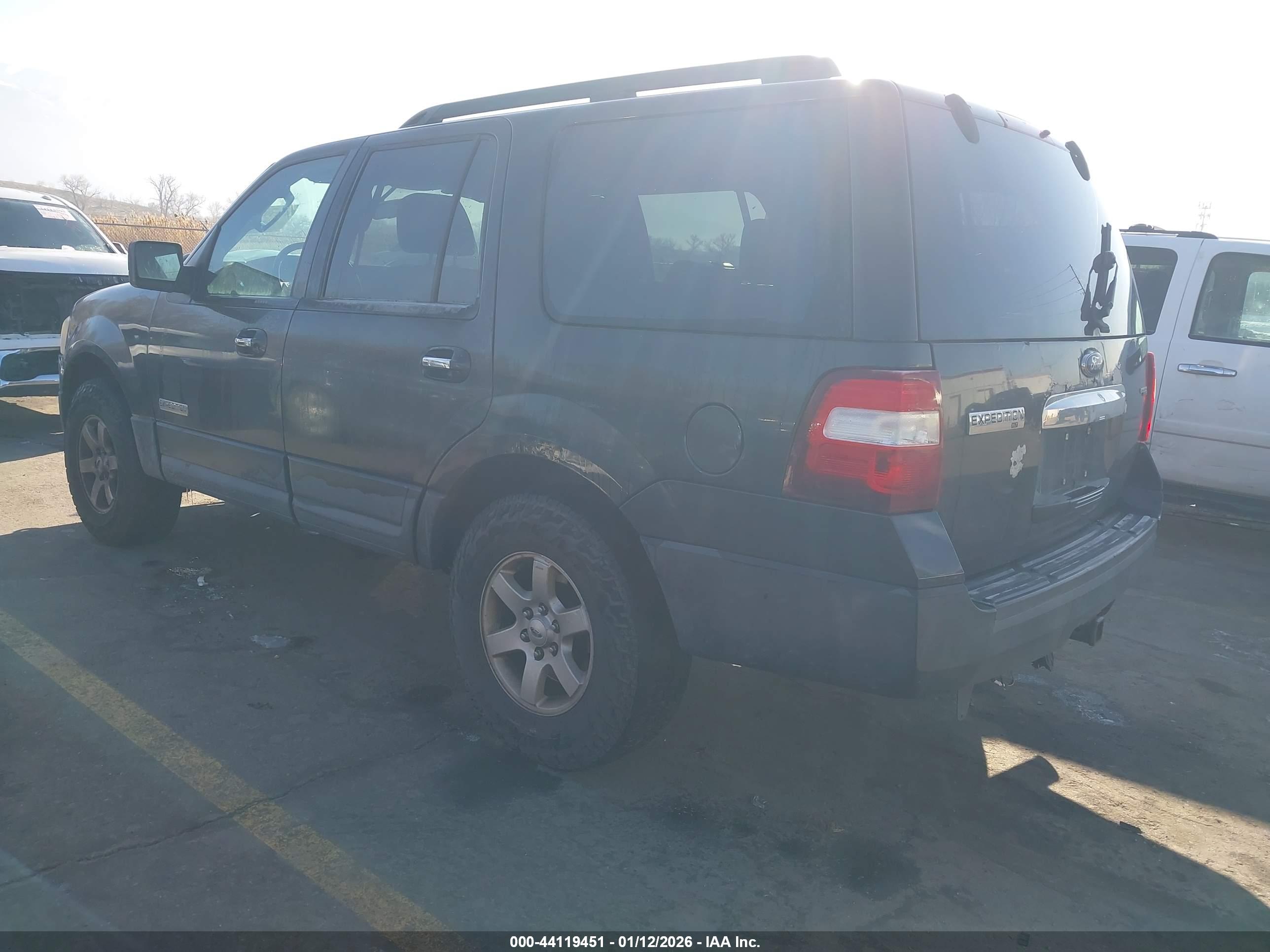 FORD EXPEDITION image 3