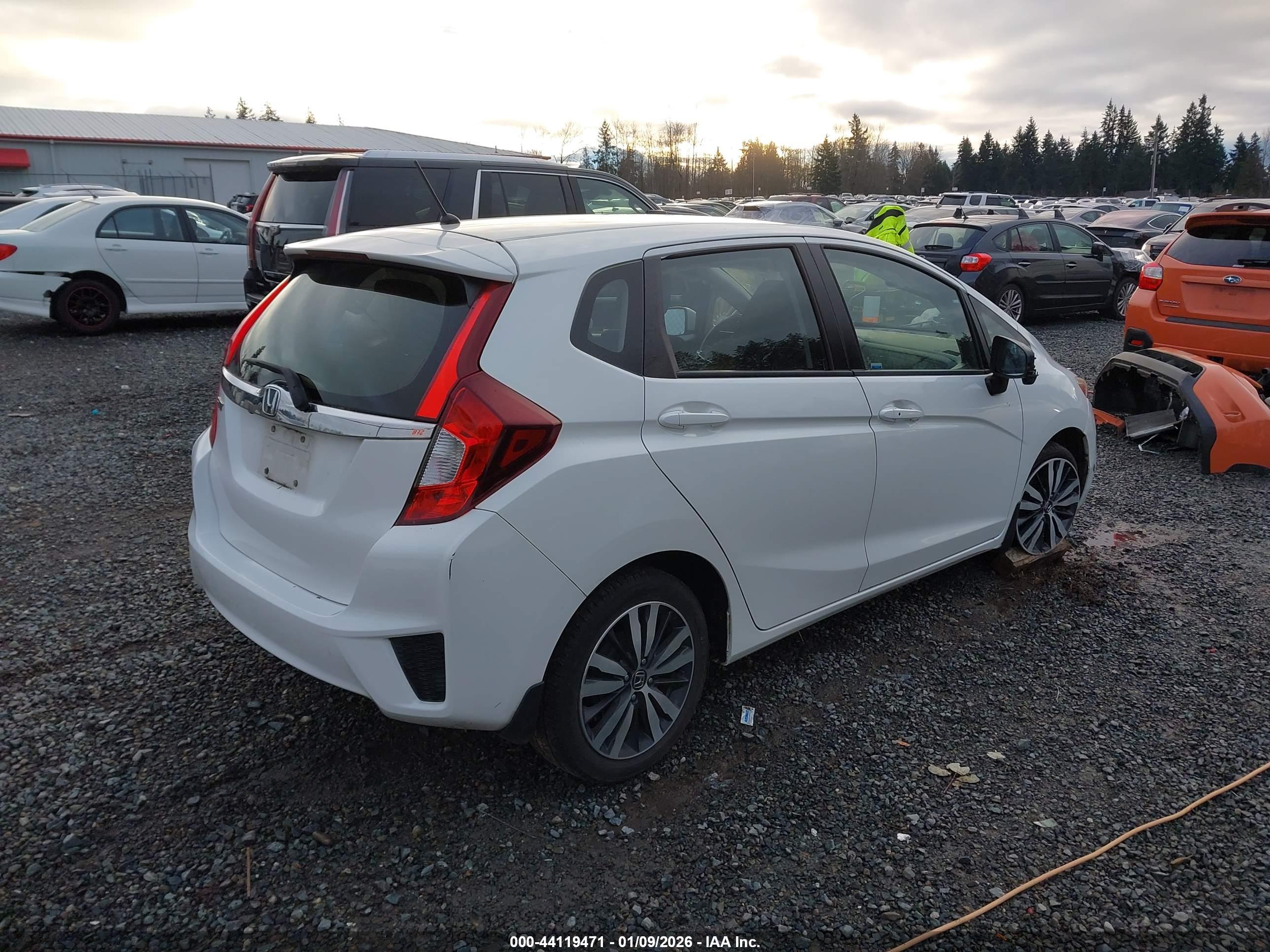 HONDA FIT image 4