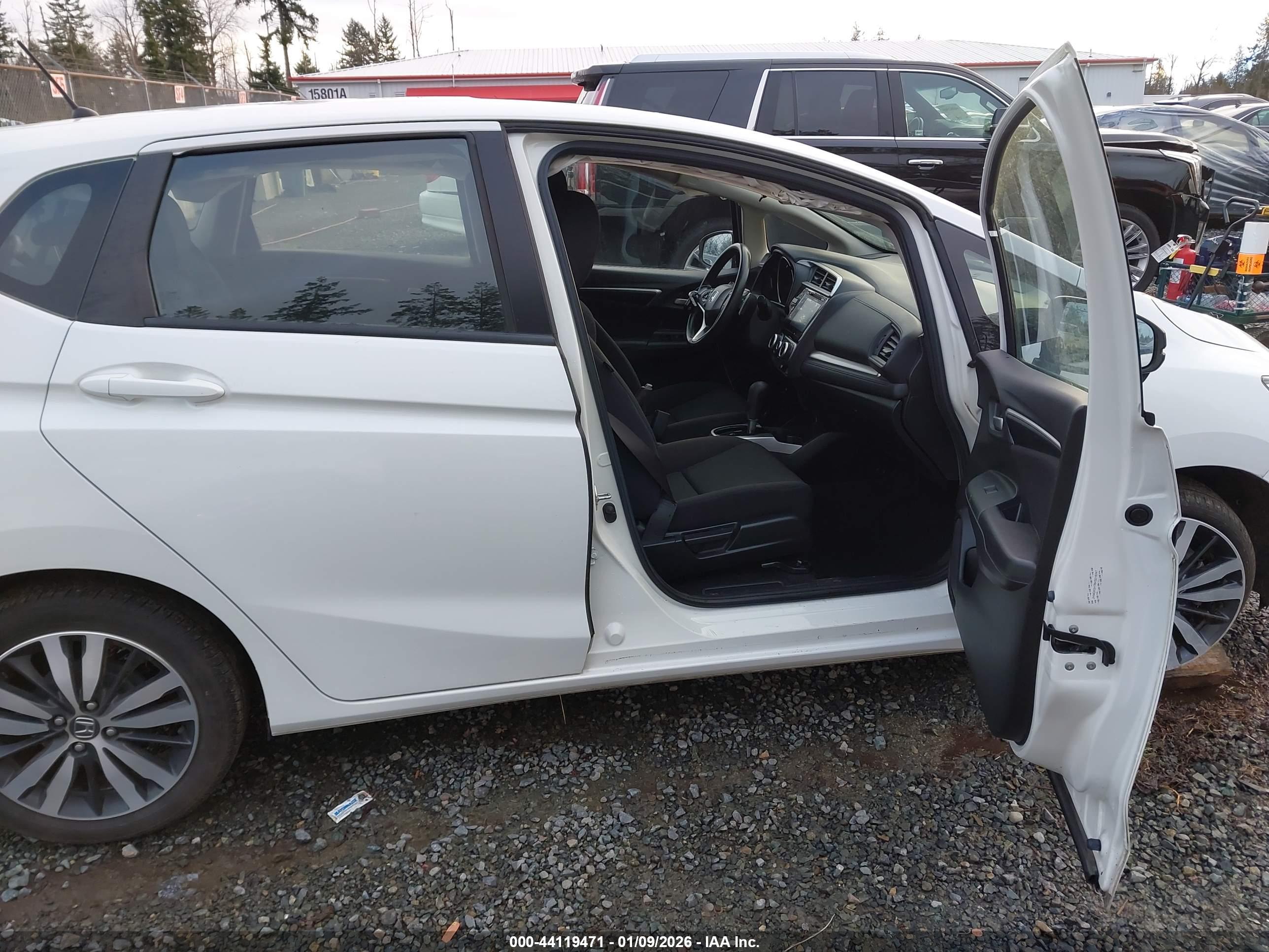 HONDA FIT image 5