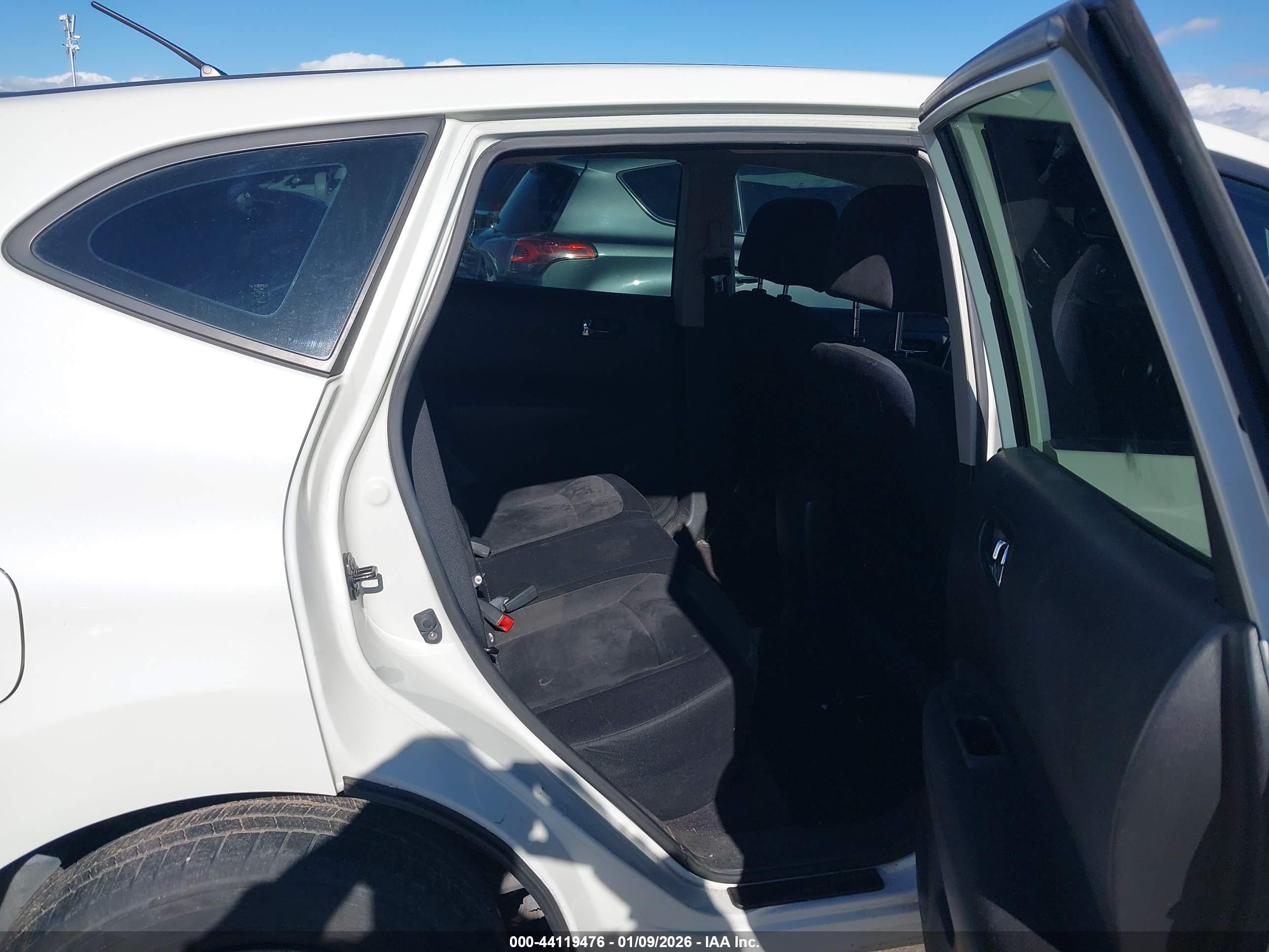NISSAN ROGUE image 8