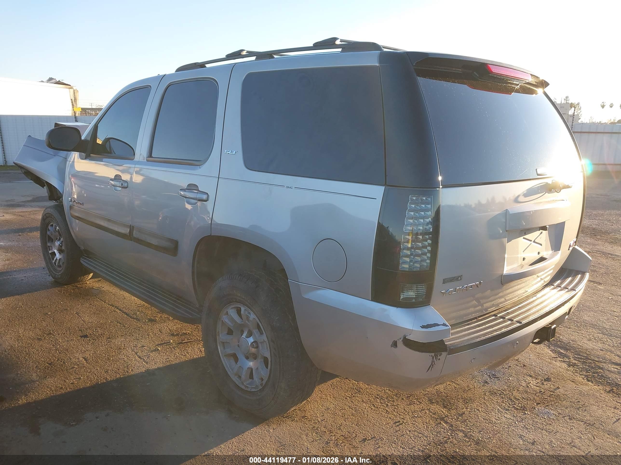 GMC YUKON image 3