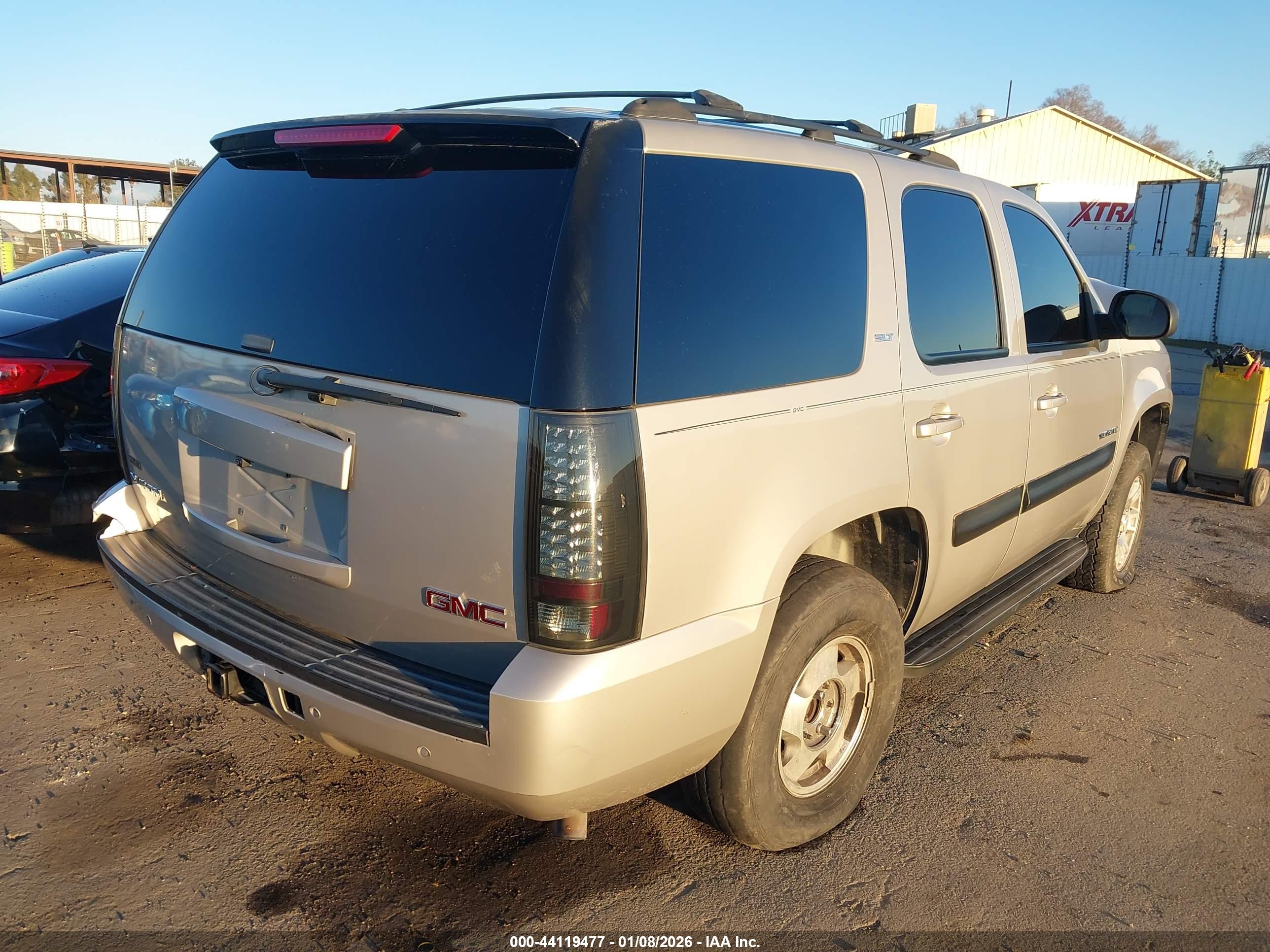 GMC YUKON image 4