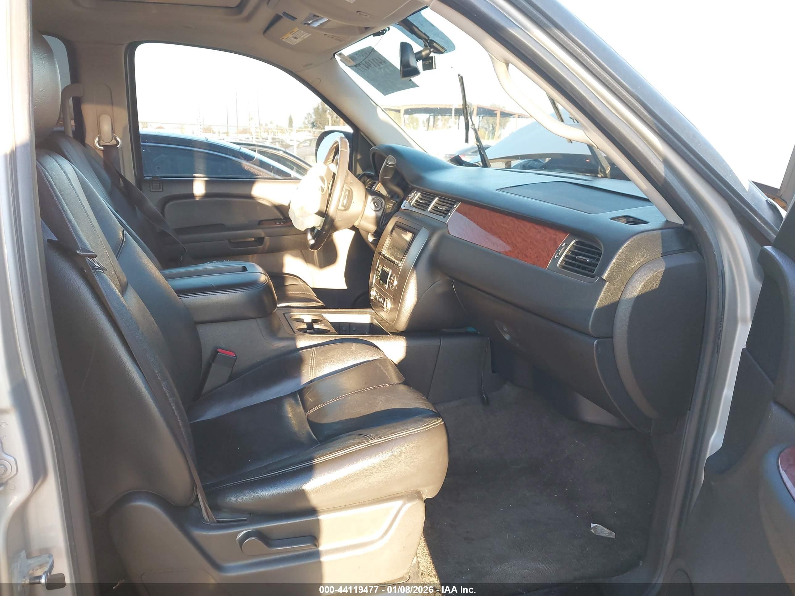 GMC YUKON image 5