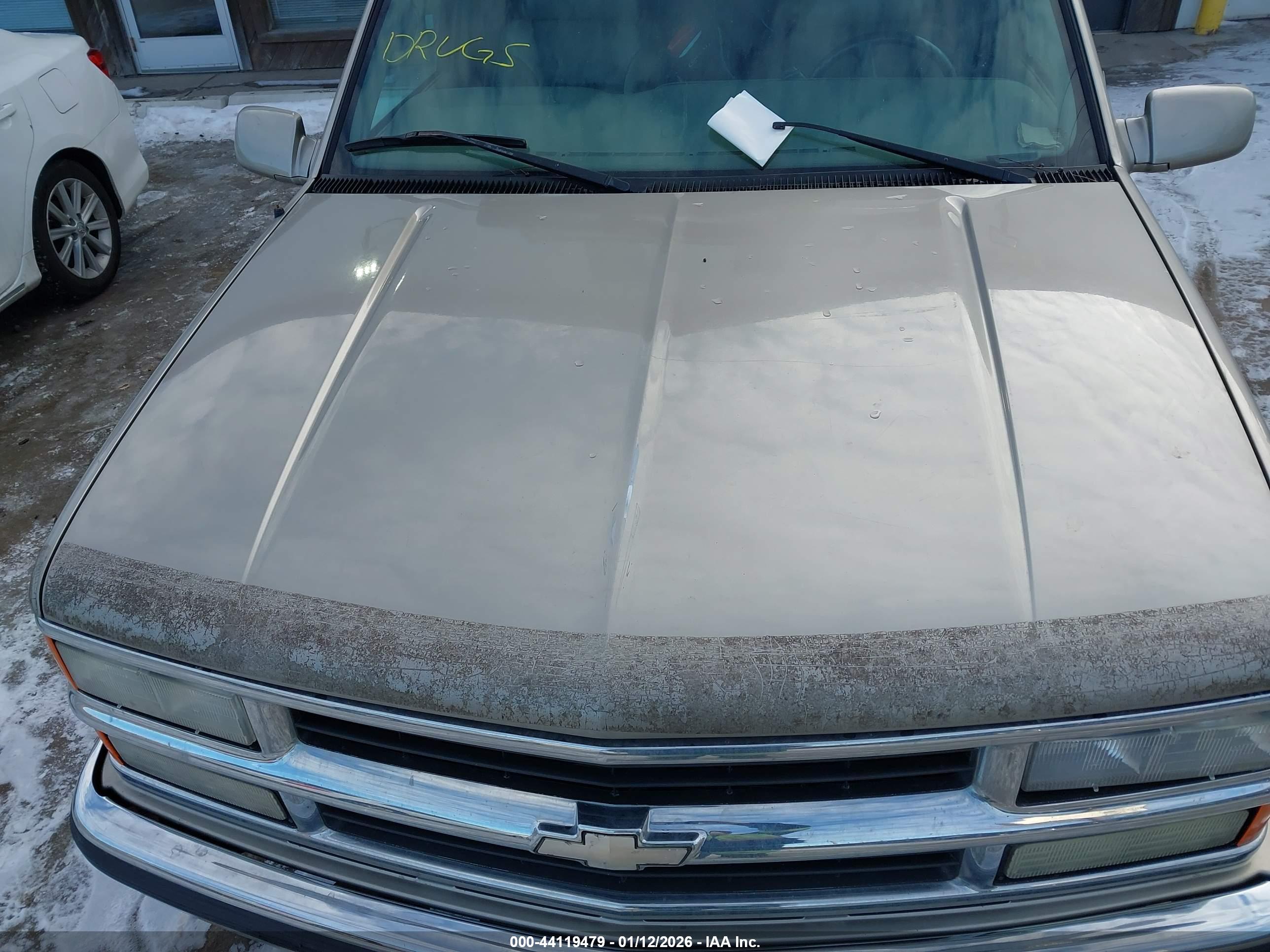 CHEVROLET TAHOE image 10
