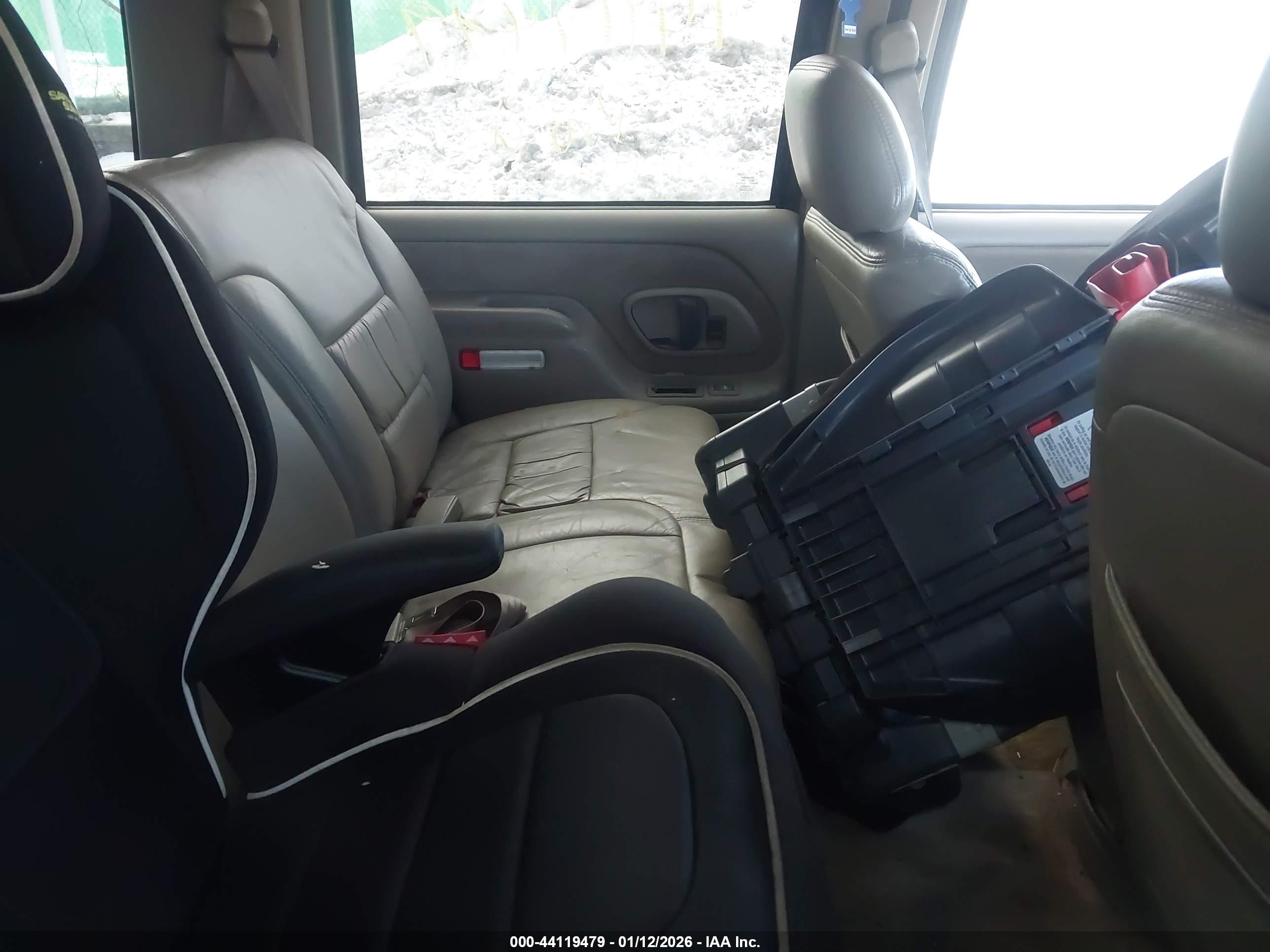 CHEVROLET TAHOE image 8
