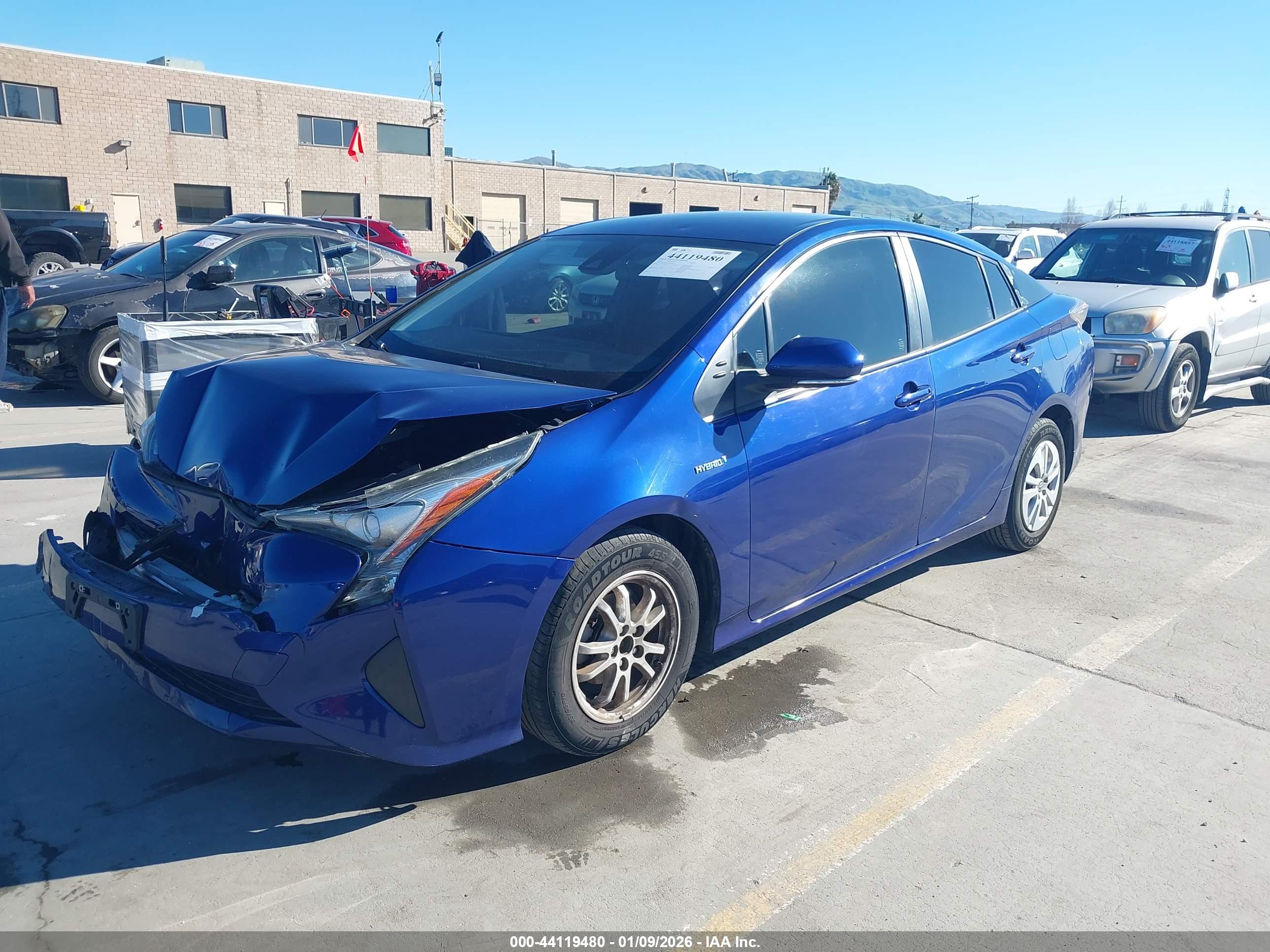TOYOTA PRIUS image 2