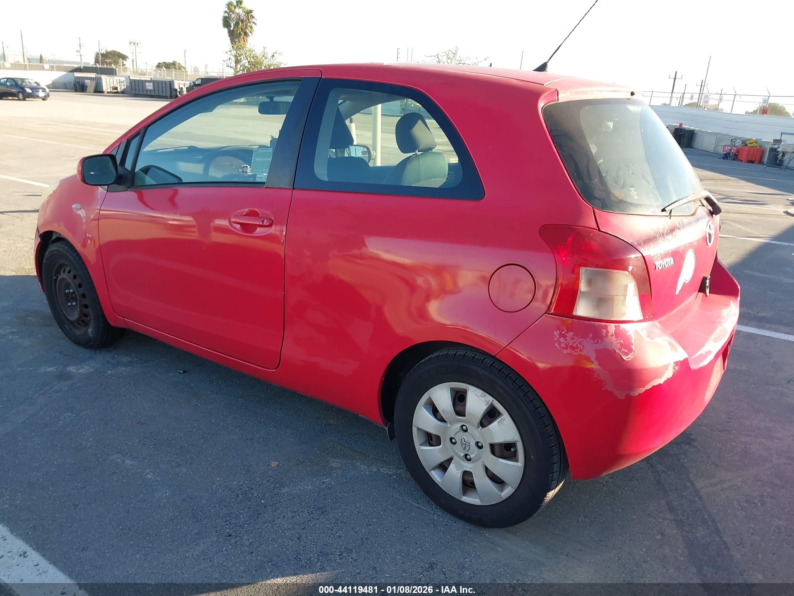 TOYOTA YARIS image 3