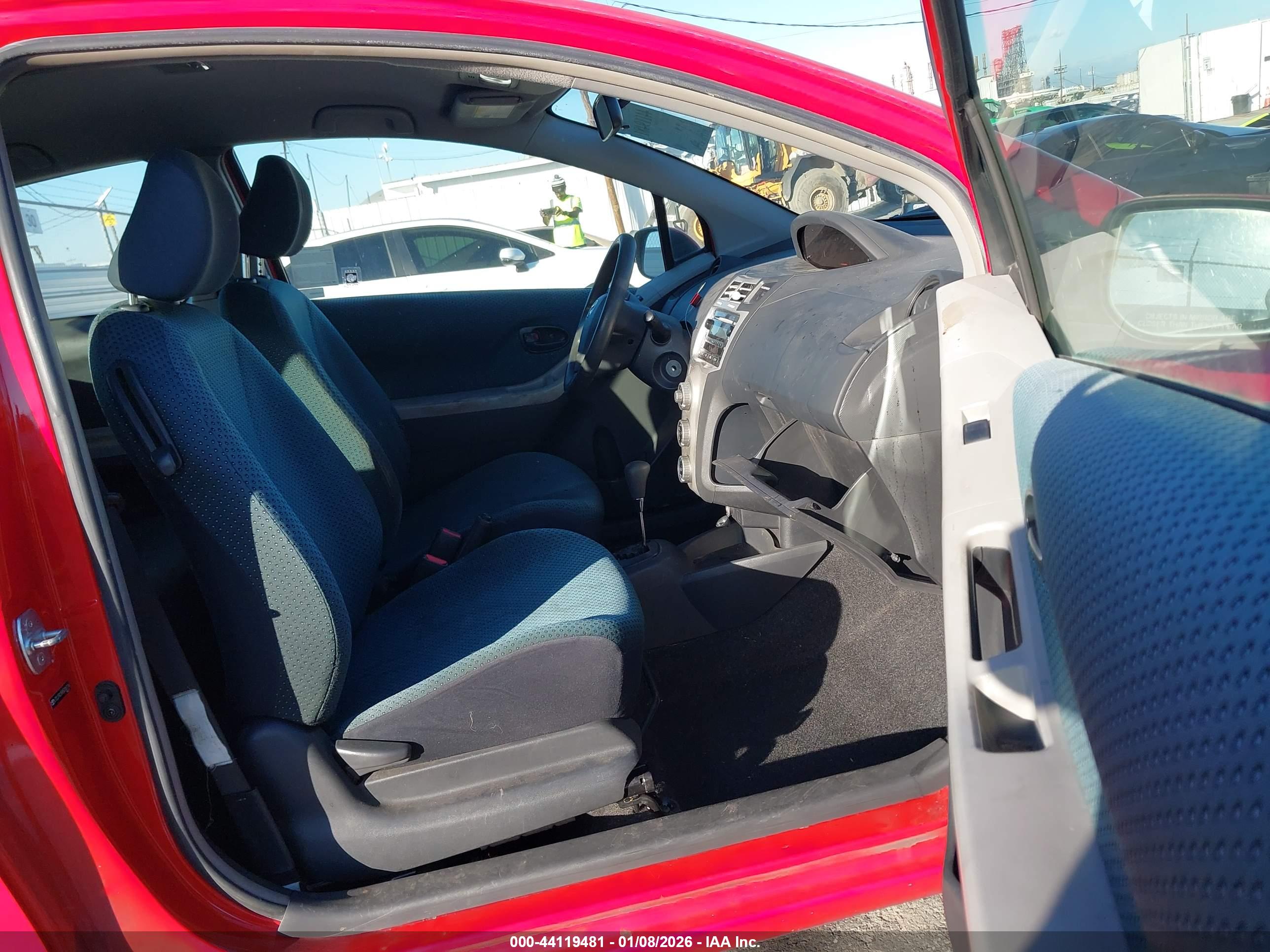 TOYOTA YARIS image 5
