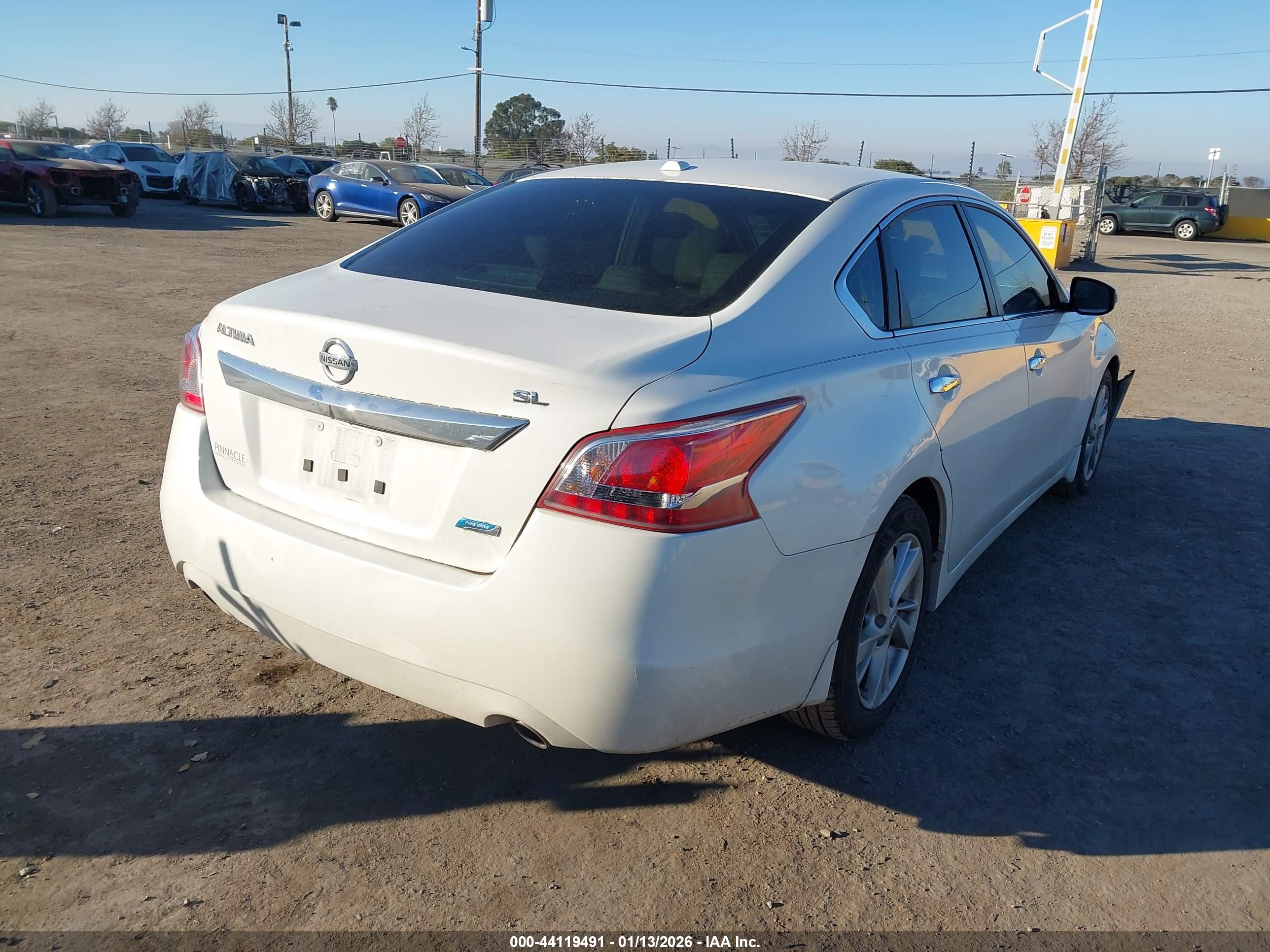 NISSAN ALTIMA image 4