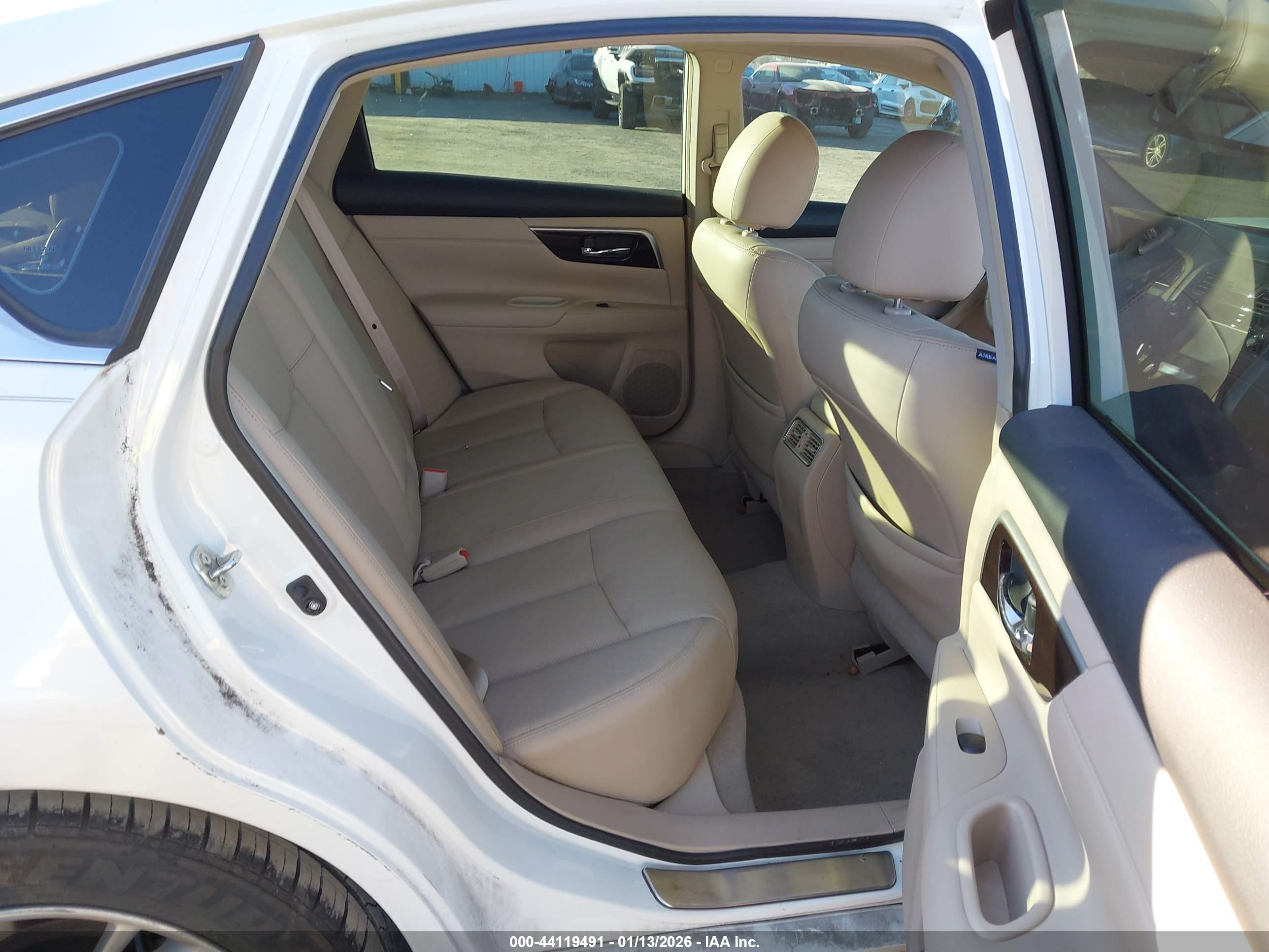 NISSAN ALTIMA image 8