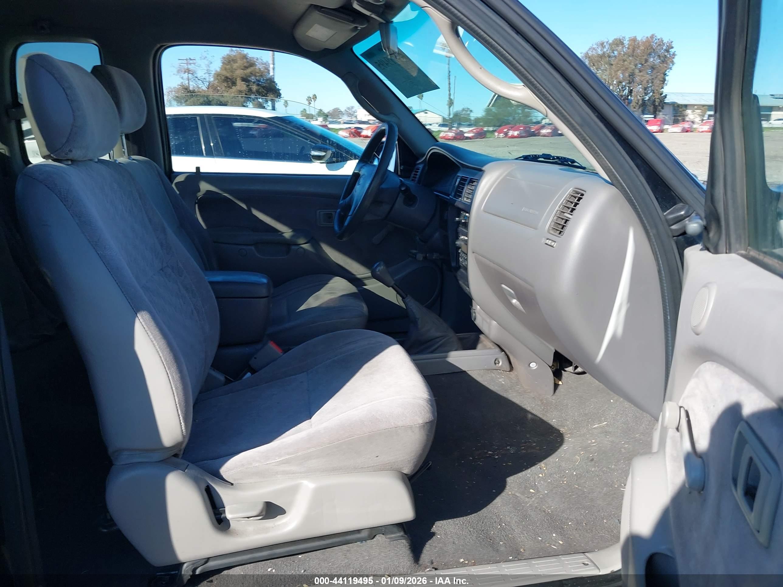 TOYOTA TACOMA image 5