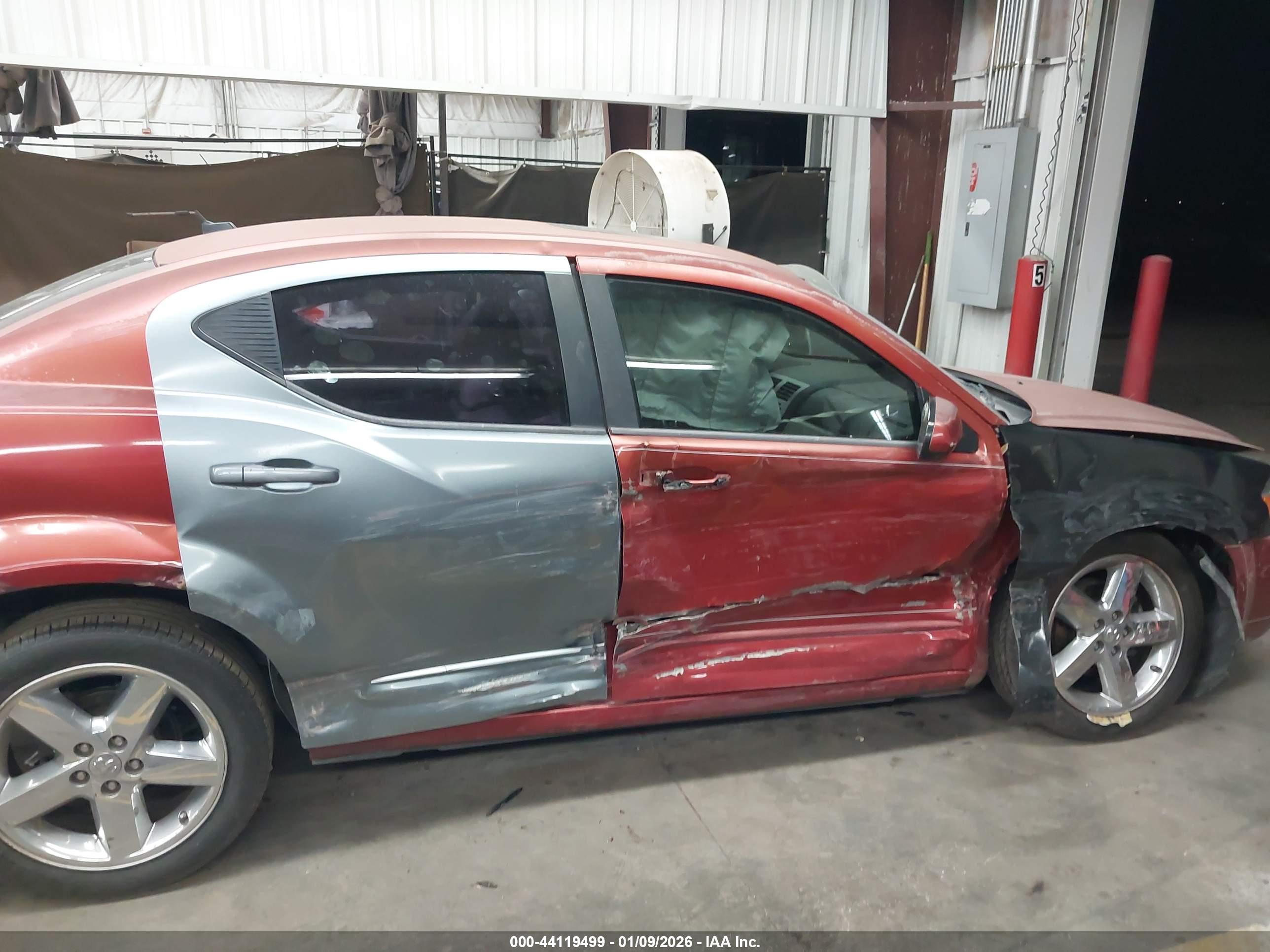 DODGE AVENGER image 6