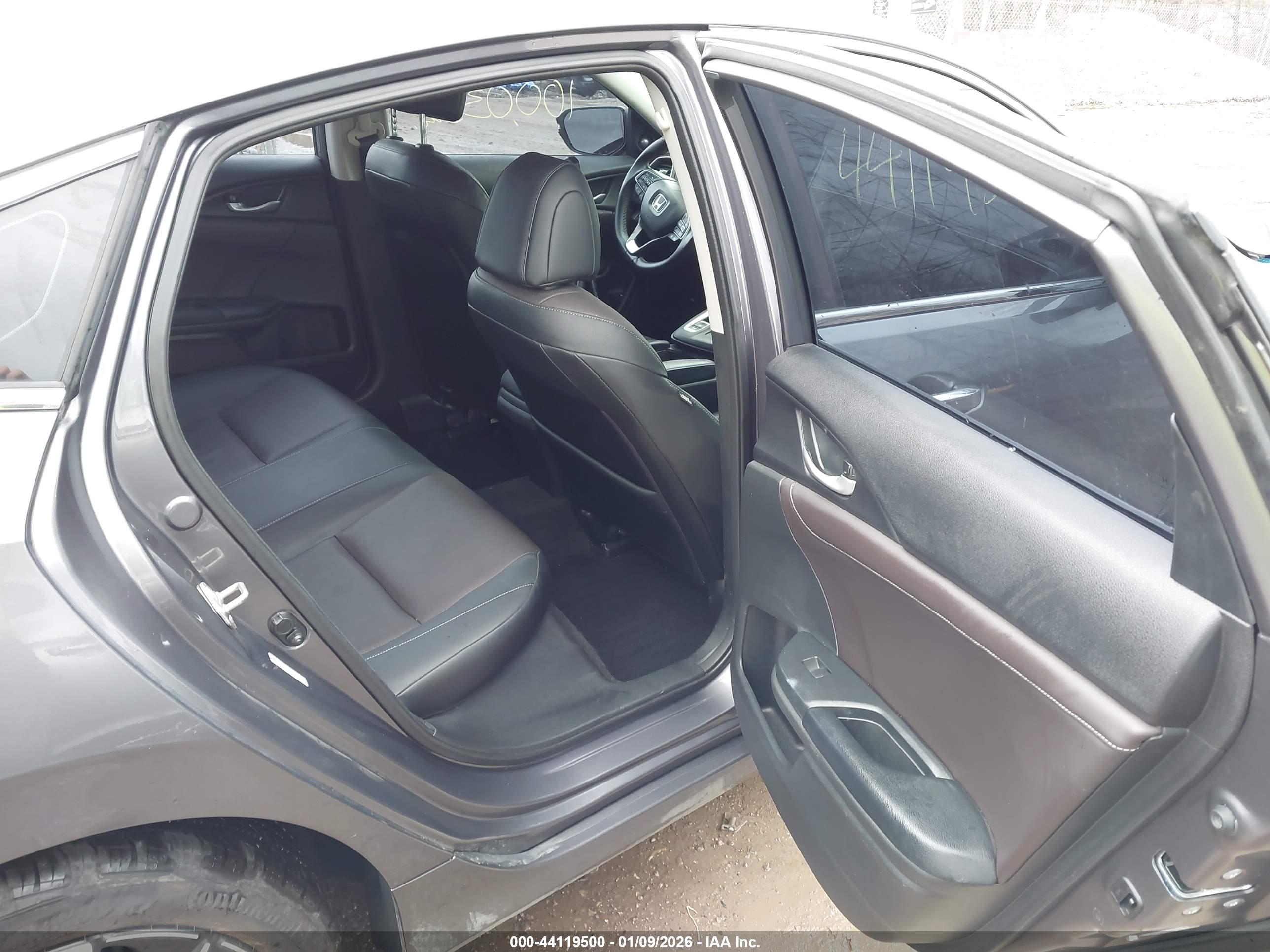 HONDA INSIGHT image 8