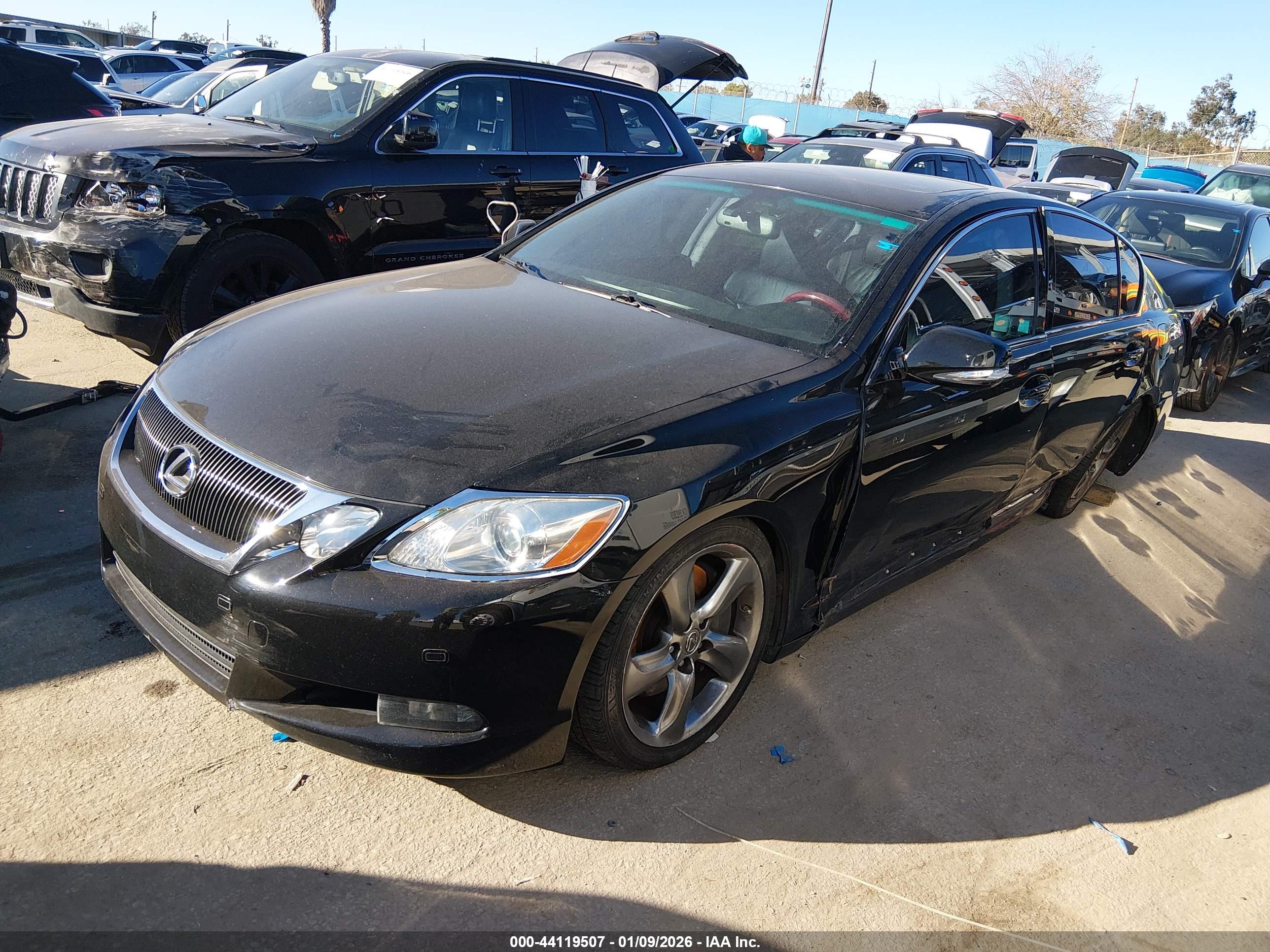LEXUS GS image 2