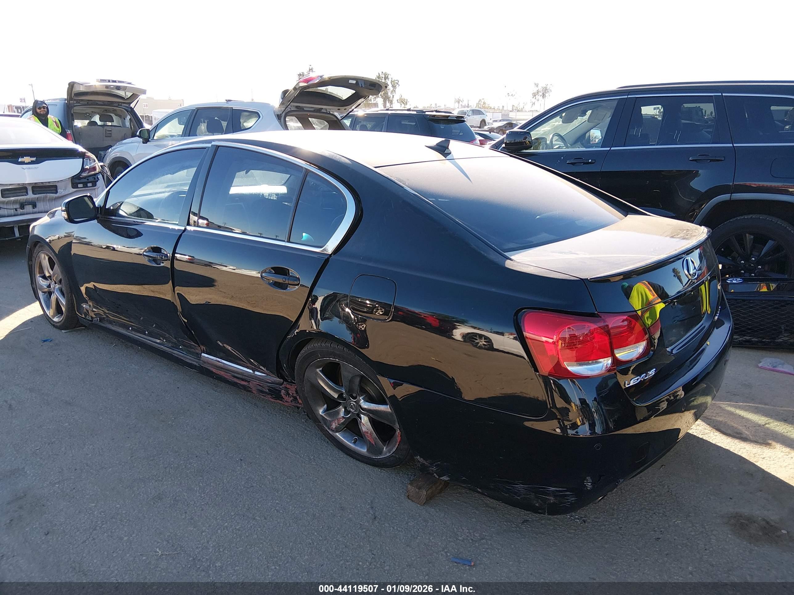 LEXUS GS image 3