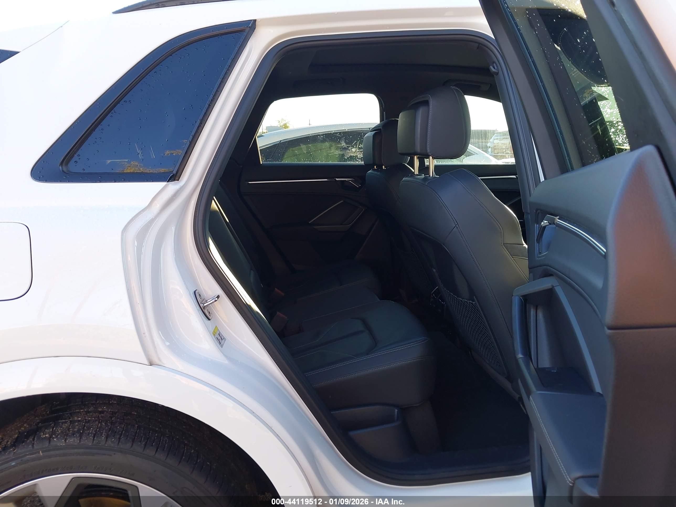 AUDI Q3 image 8