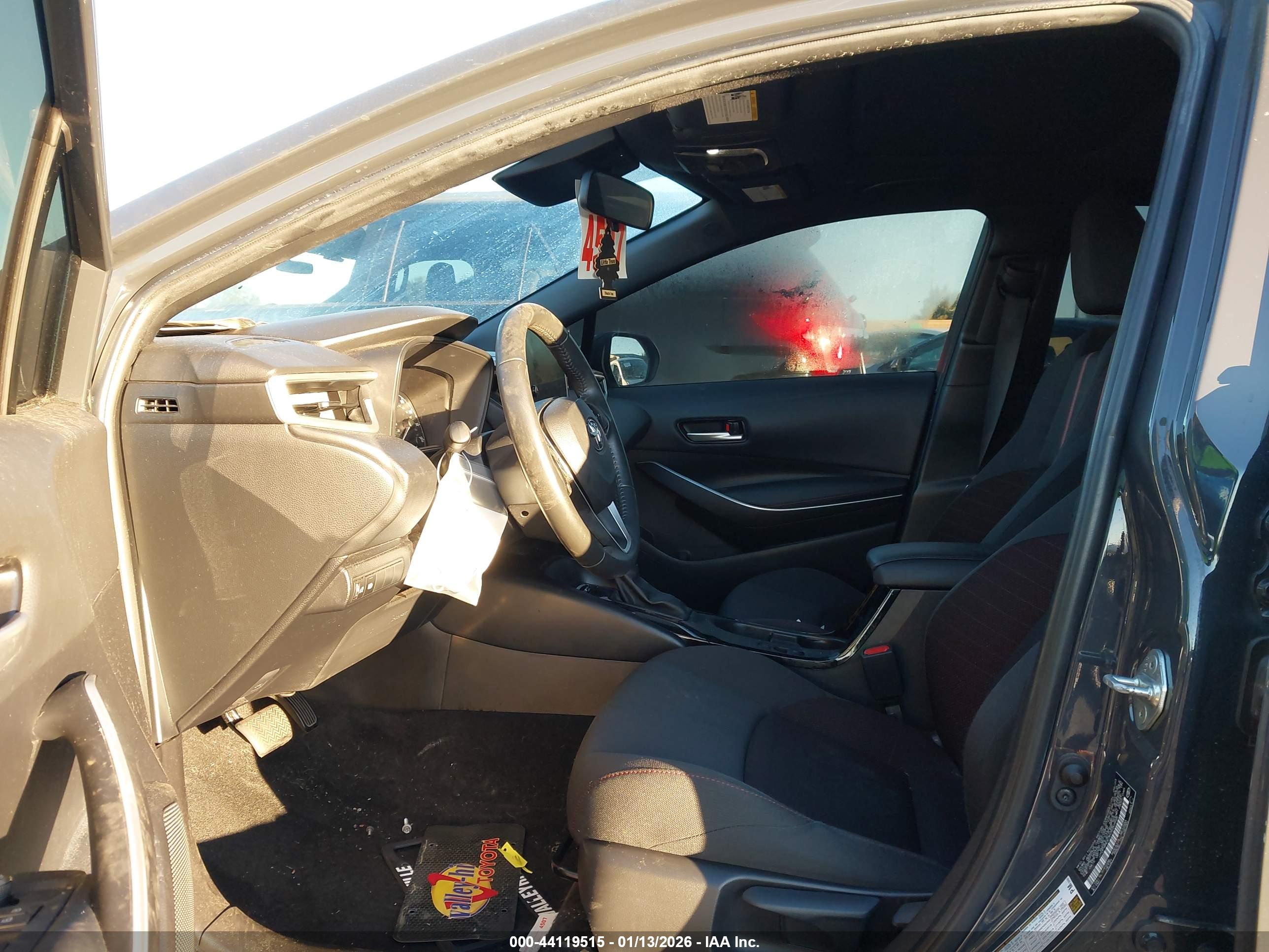 TOYOTA COROLLA image 5