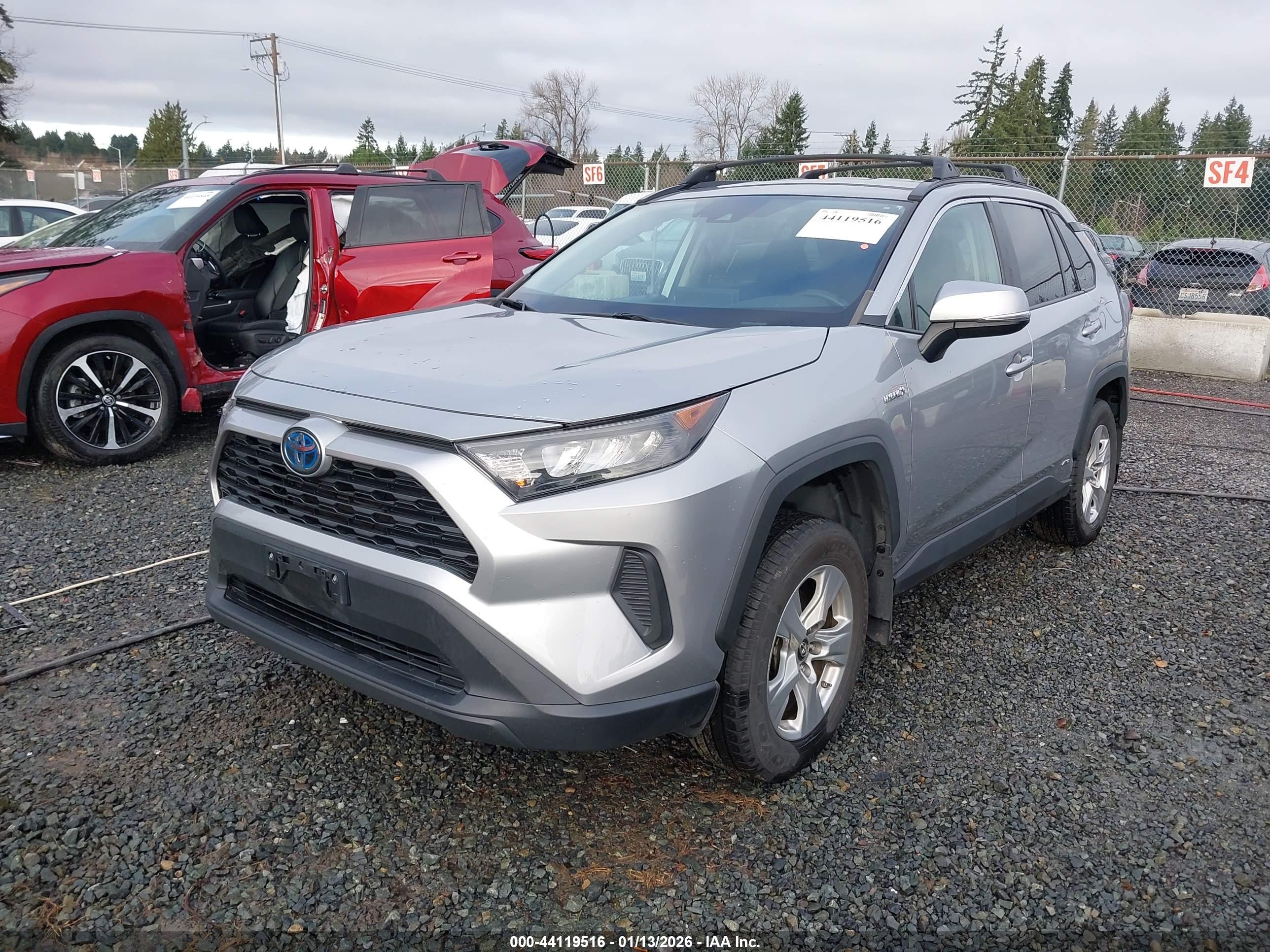 TOYOTA RAV4 image 2